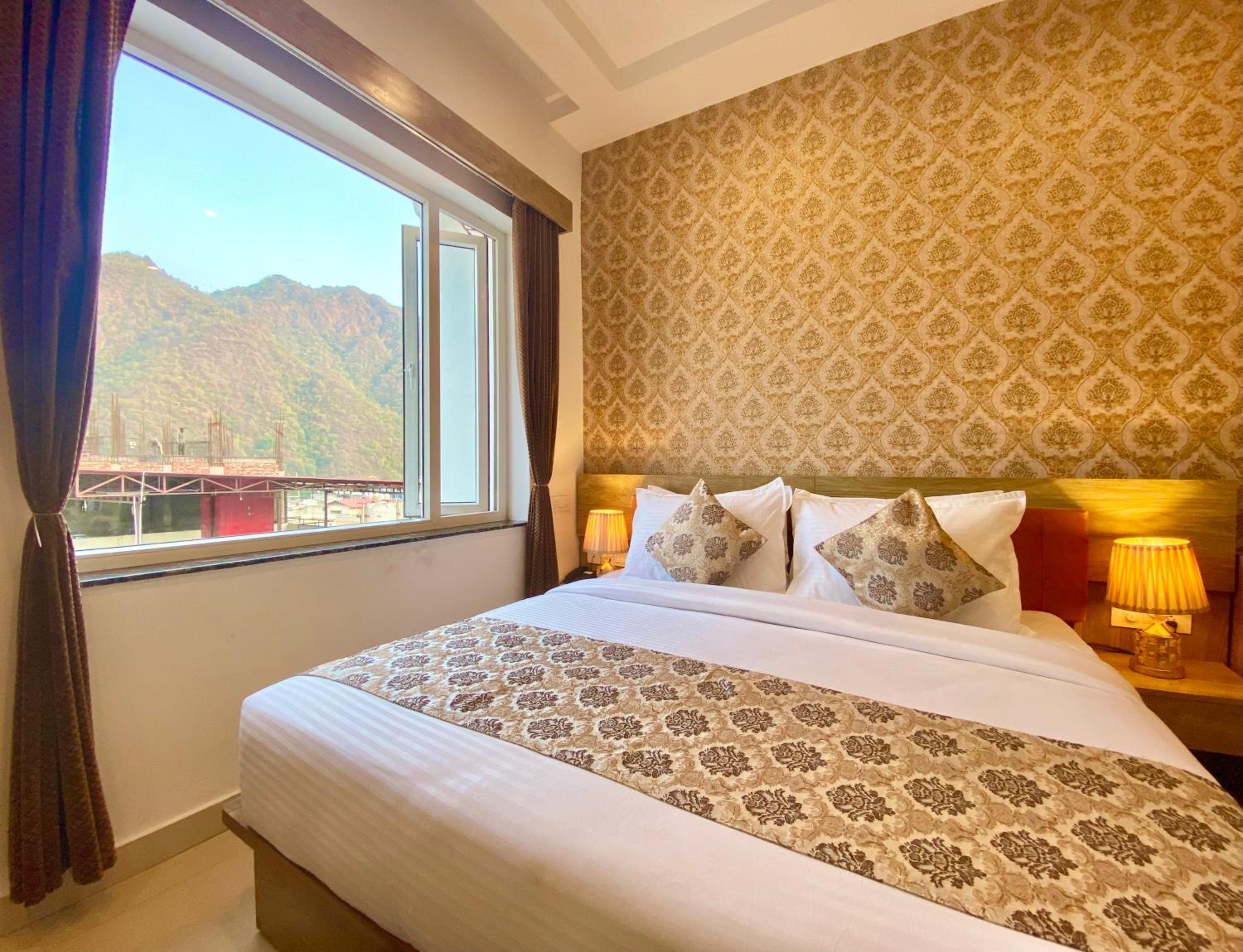 Superior King Room - Photo 1