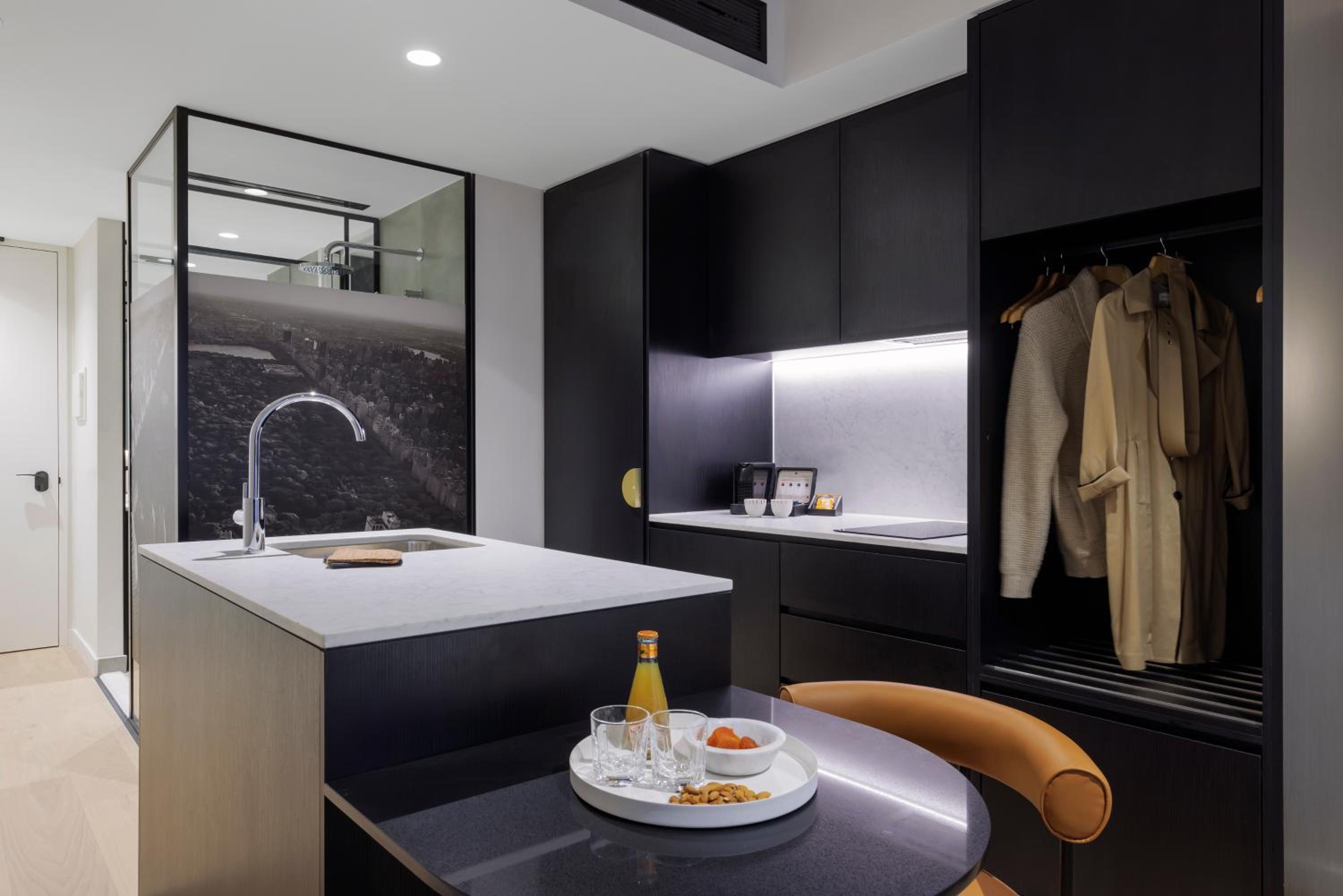 Superior Veriu Suite