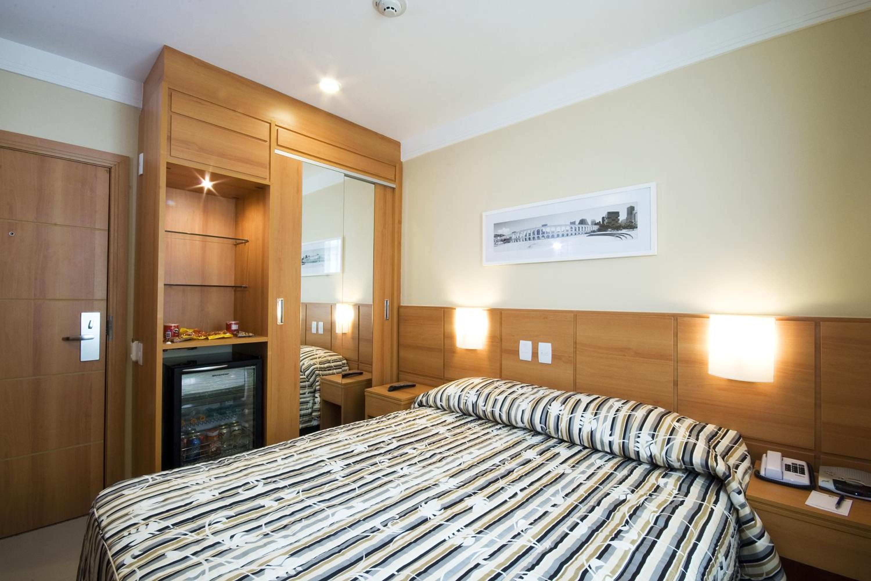 Standard Double Room - Photo 7