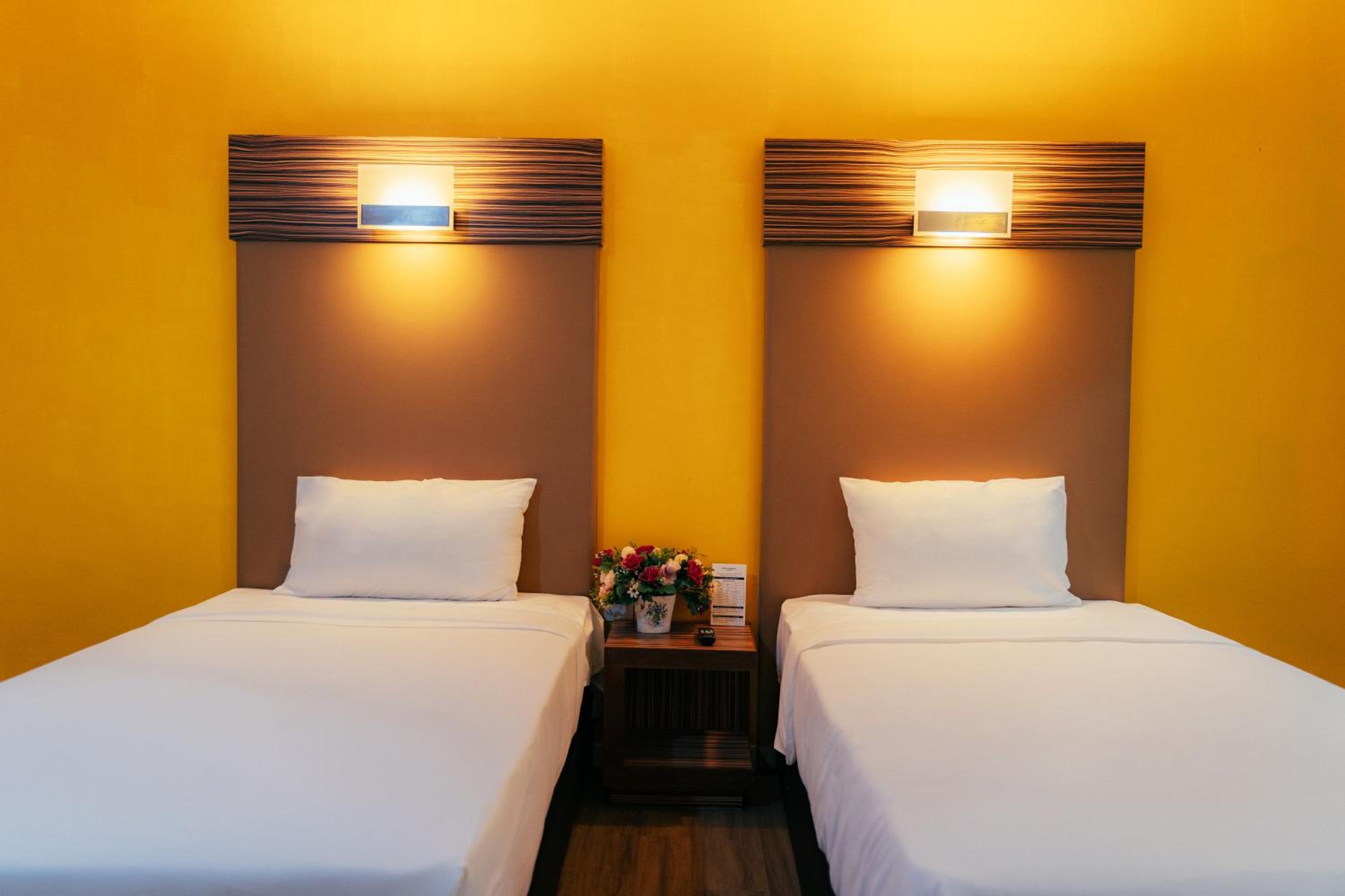 Staycation deal with early check in 2pm - Superior Room photo 2
