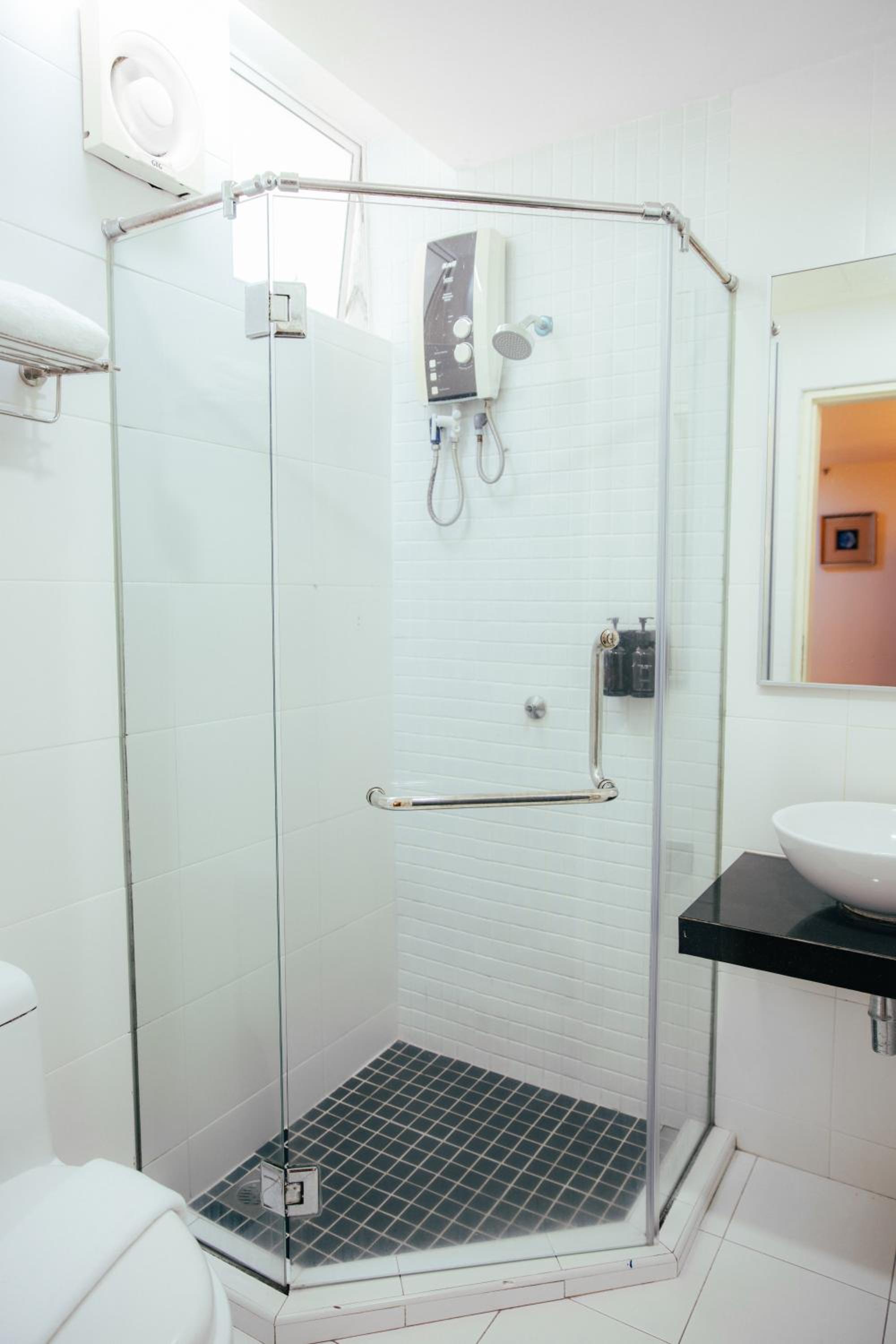 Staycation deal with early check in 2pm - Superior Room photo 1