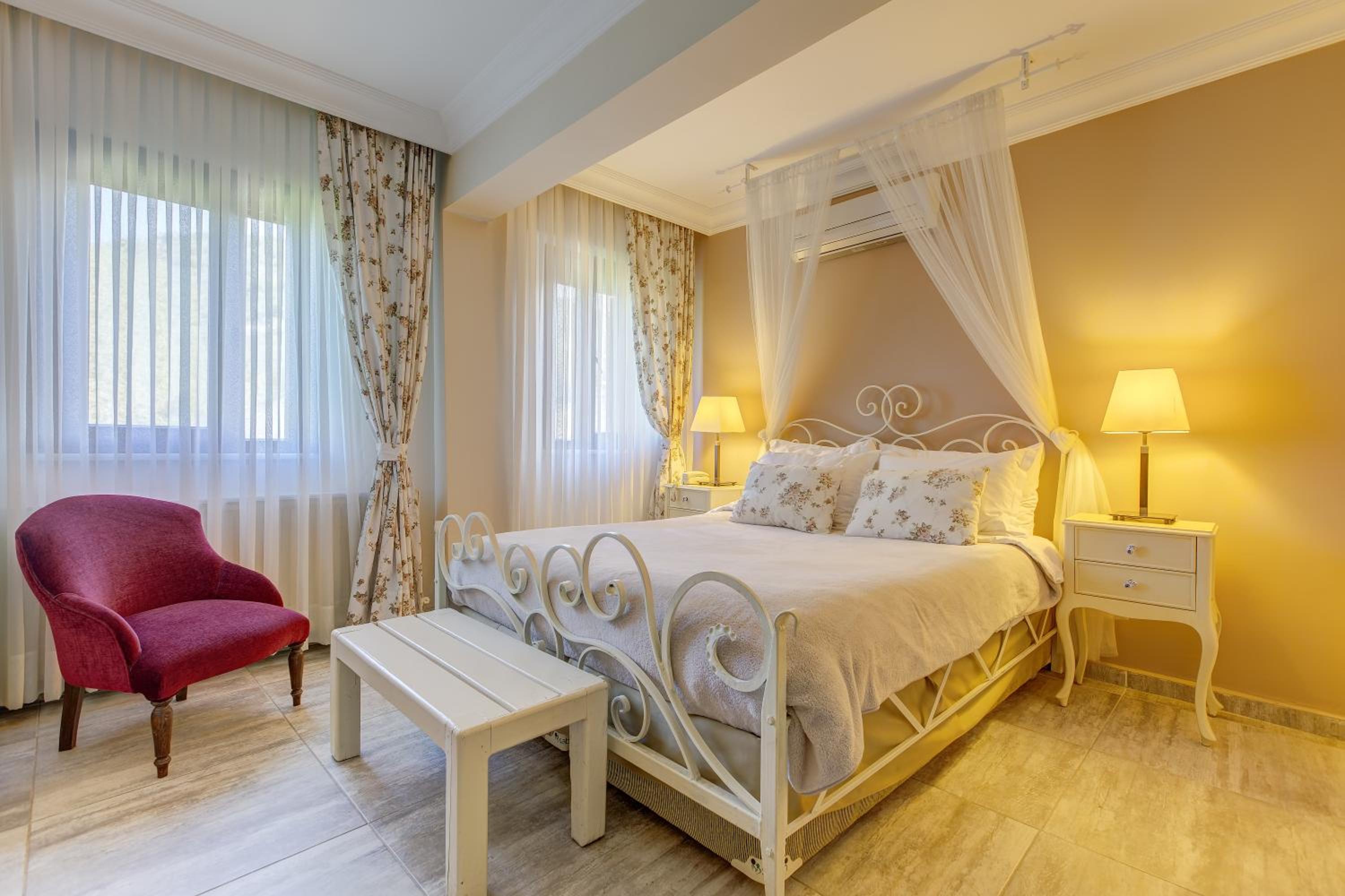 Economy Double Room photo 1