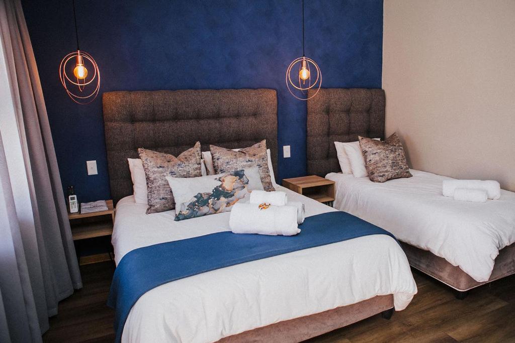 Double Room with Private Bathroom - Photo 1