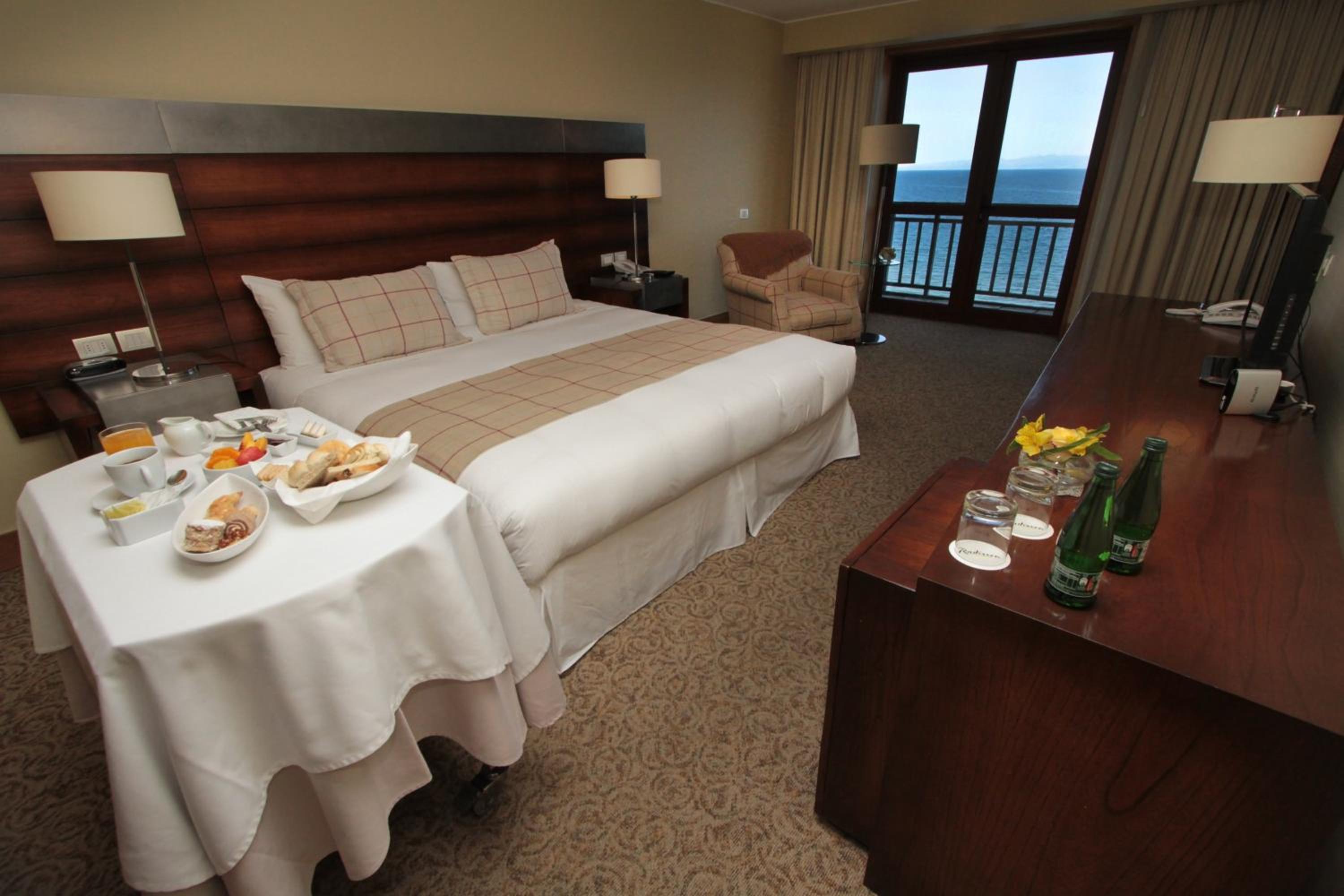 King Studio Suite with View - Non-Smoking - Photo 3