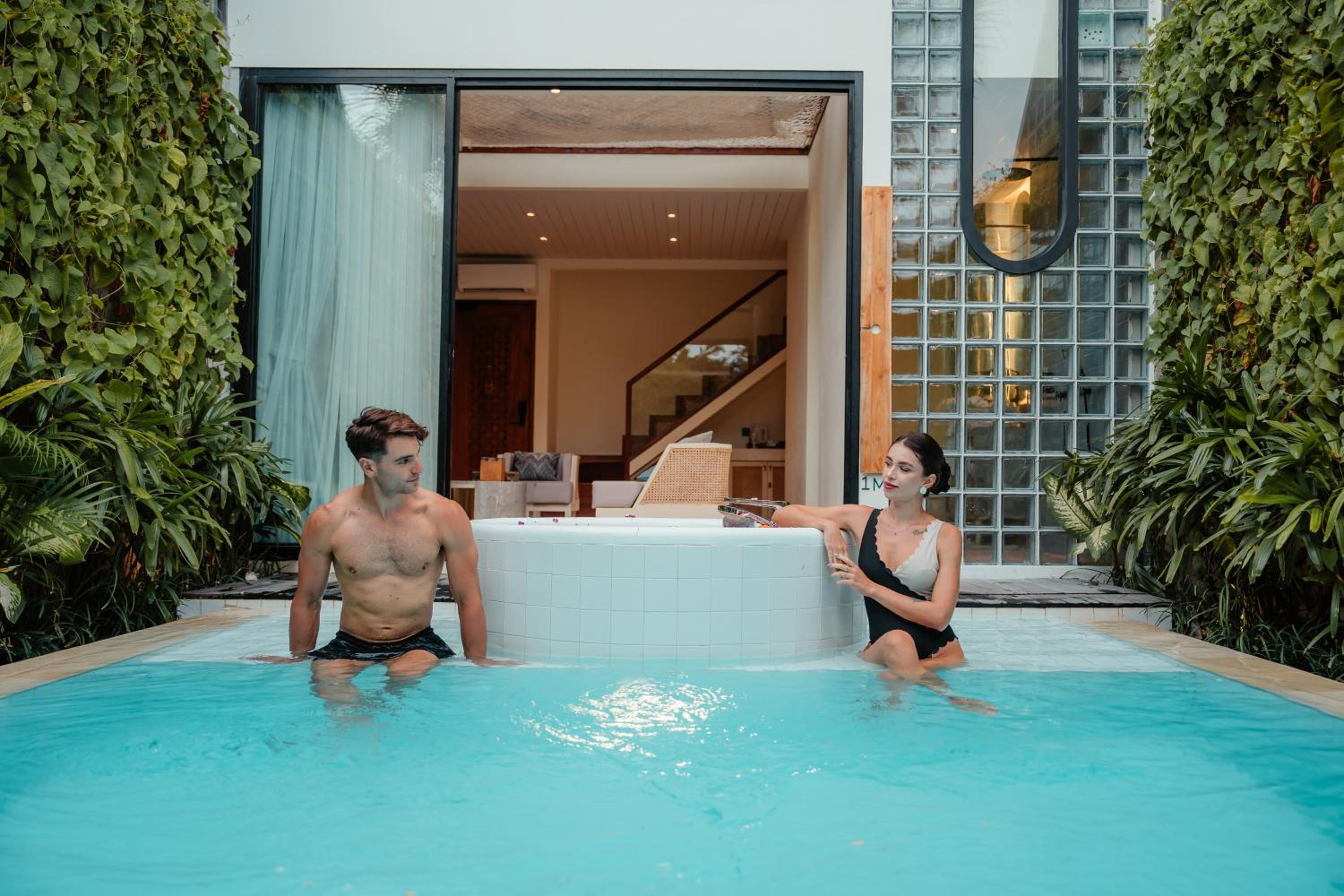 Smart Loft One Bedroom Villa with Private Pool and Jacuzzi - Photo 6