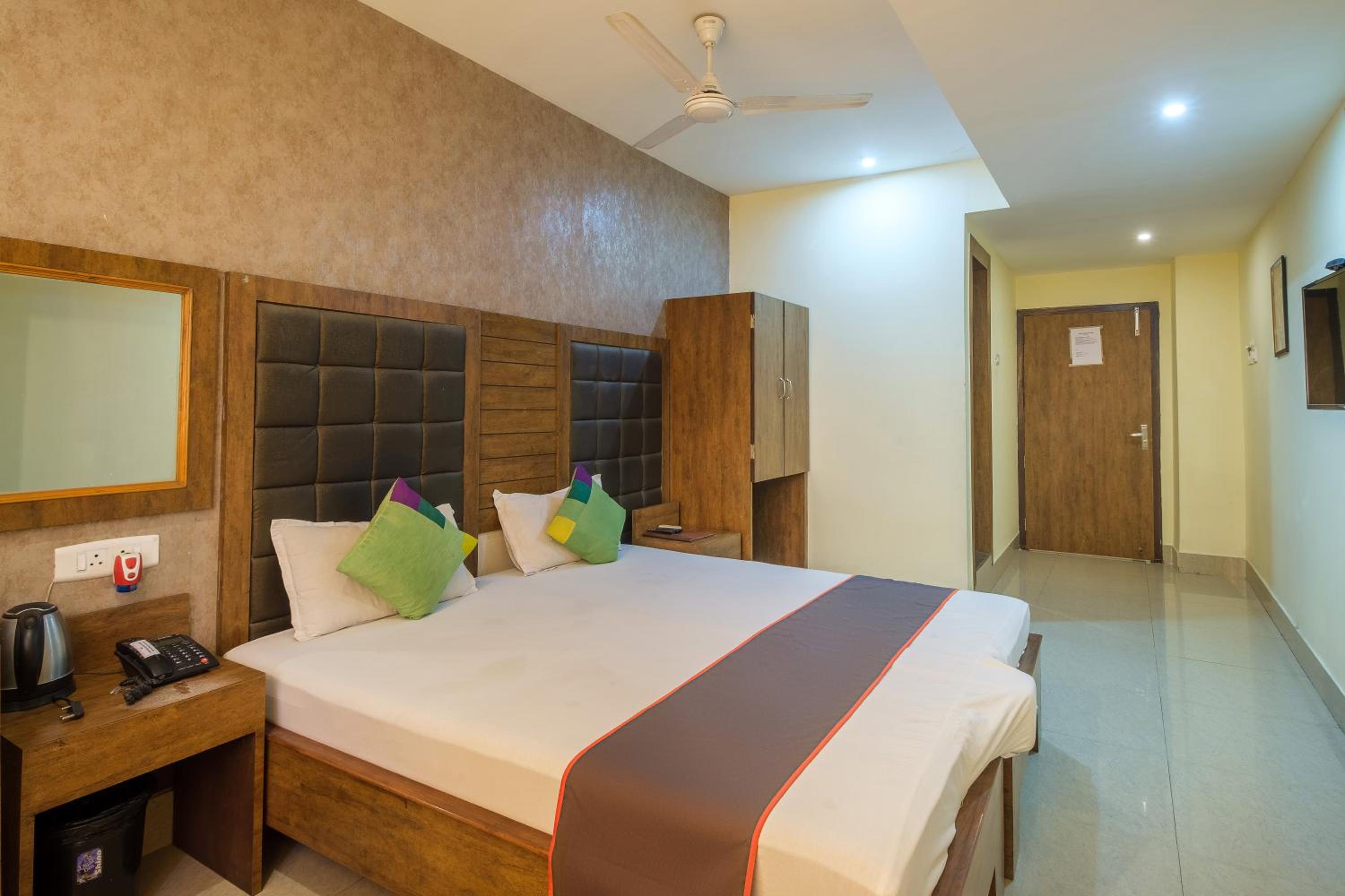 Deluxe Double Room photo 3