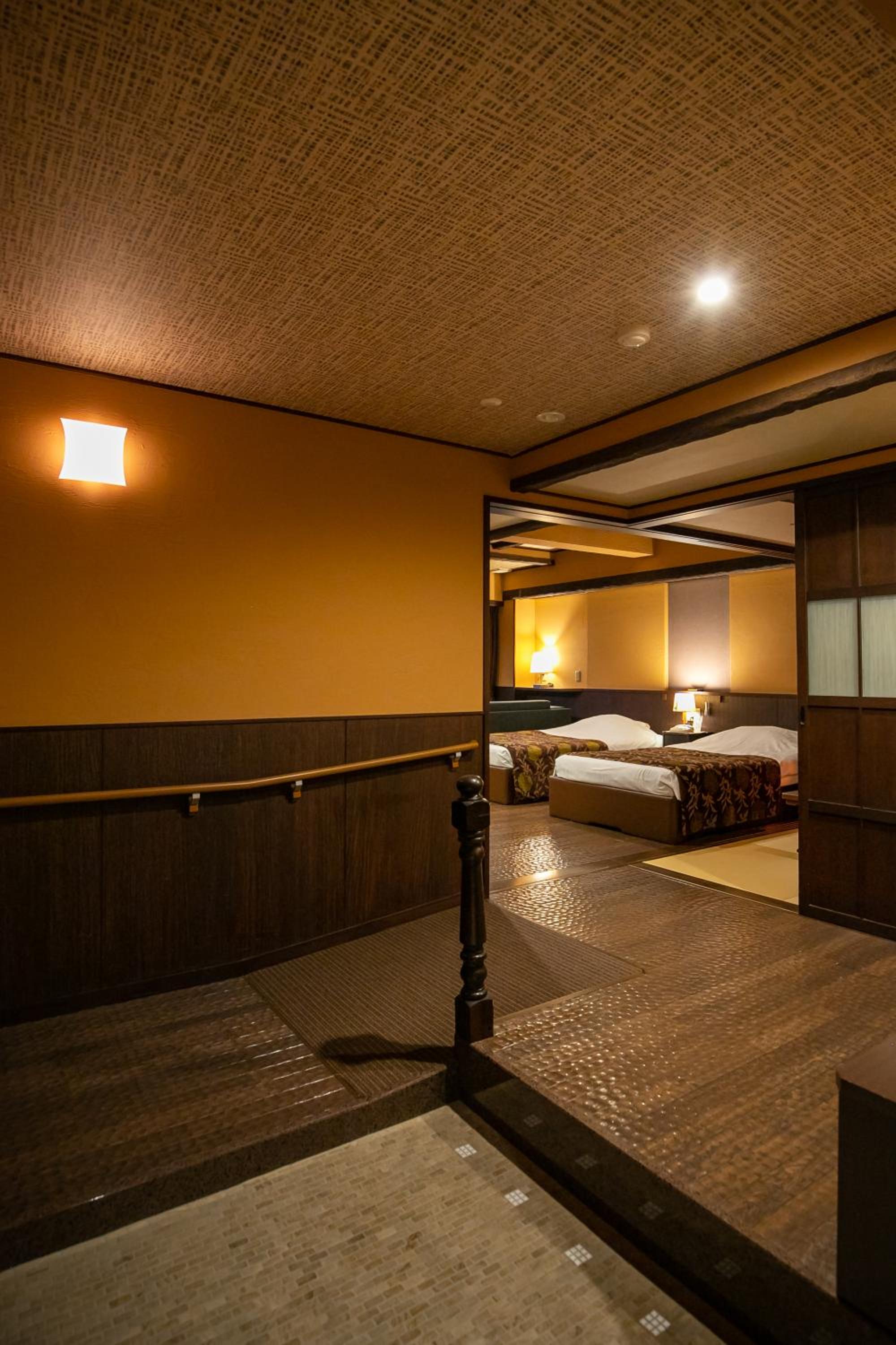 Deluxe Room with Tatami Area and Open-Air Bath with Lake View (3 adults) - Non-Smoking - East Building