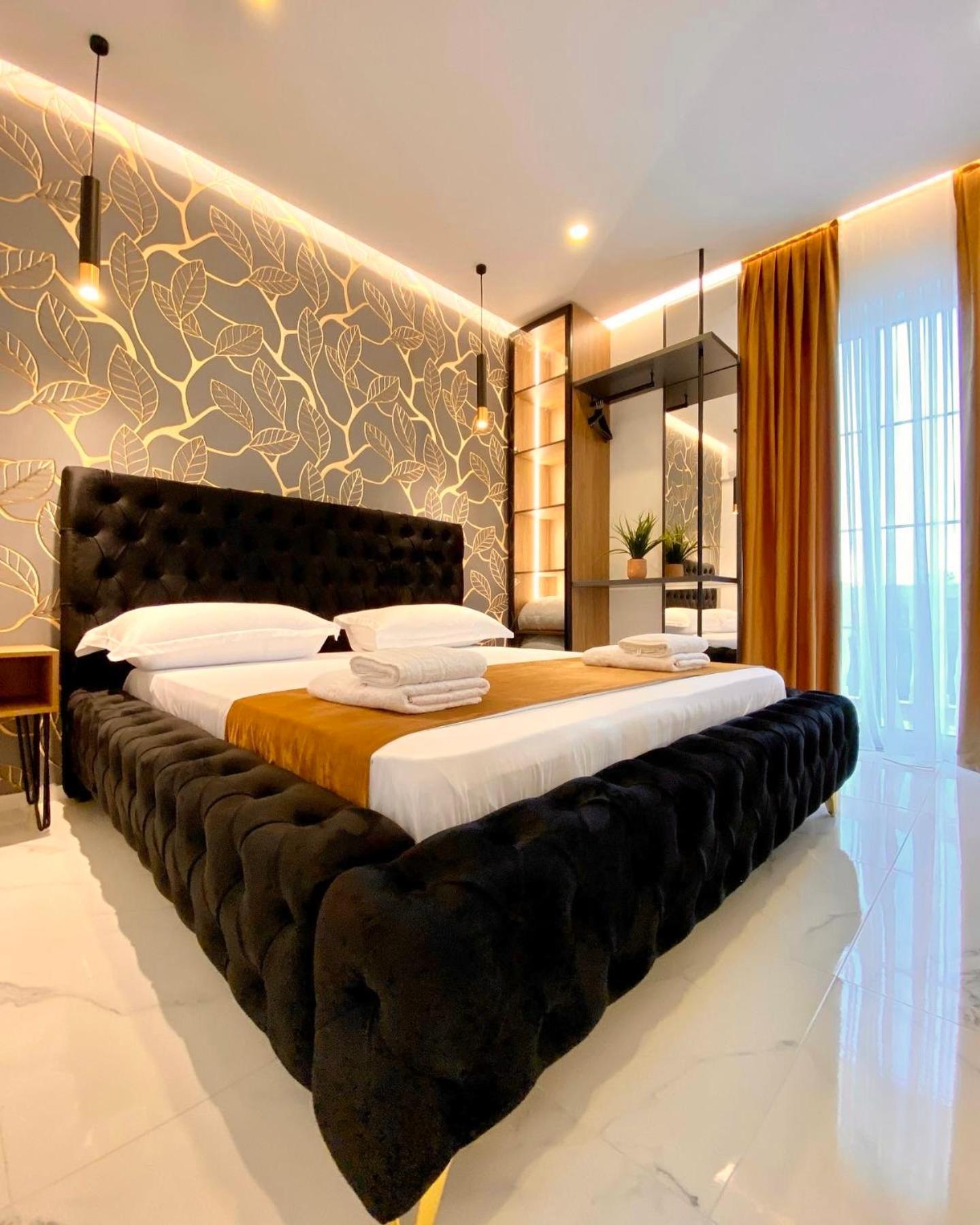 Deluxe Suite with Sea View