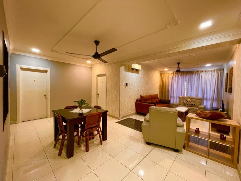 Deluxe Apartment photo 2