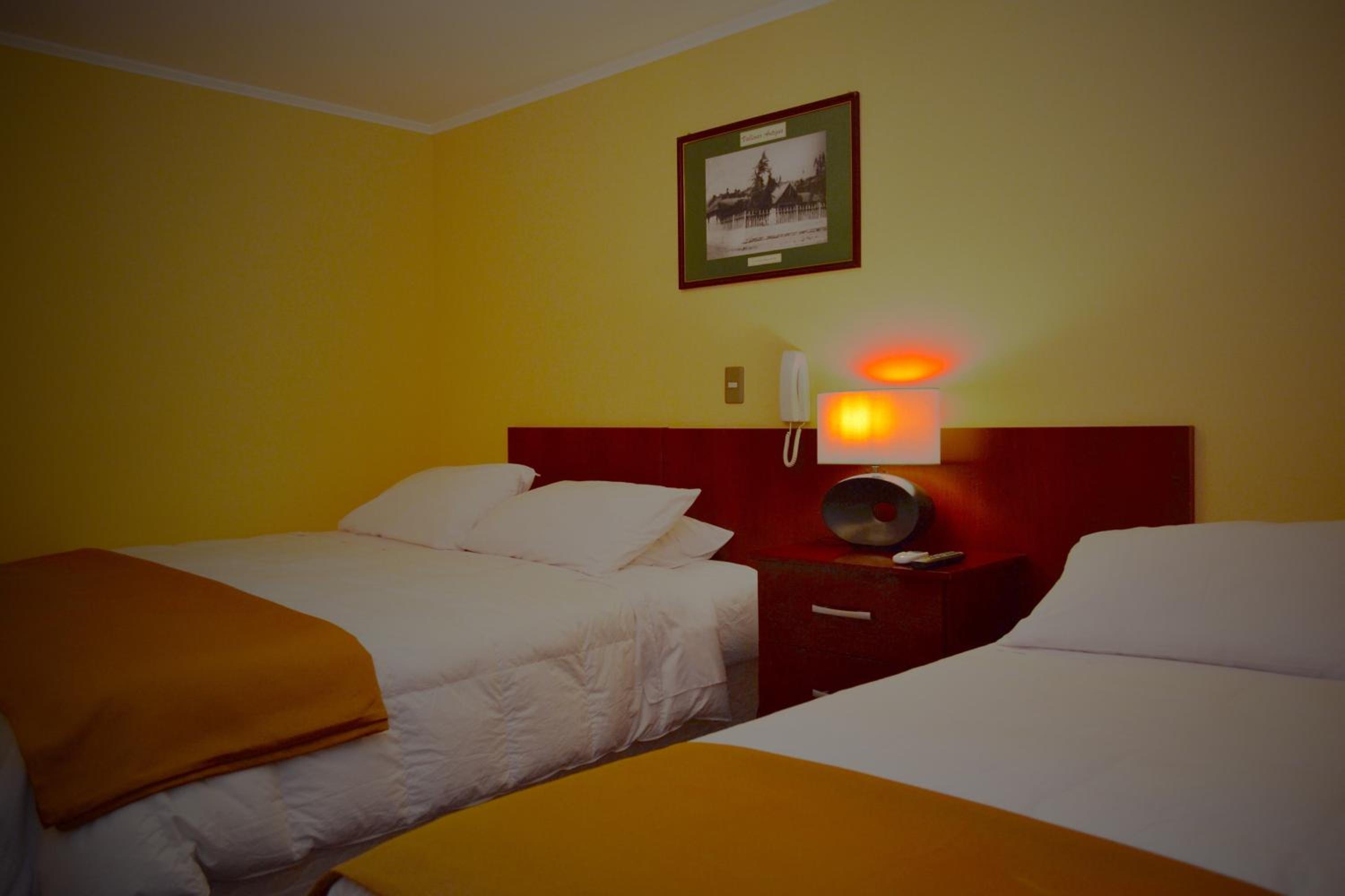 Standard Twin Room photo 2