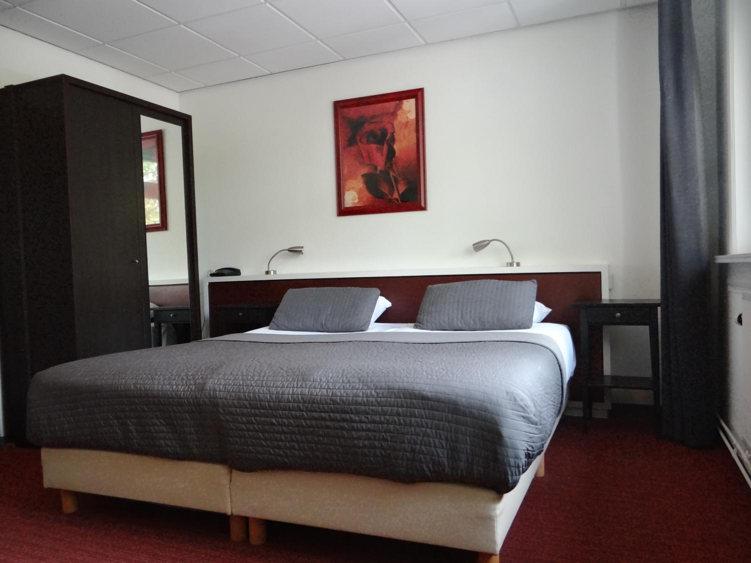 Deluxe Room 2 Single Beds