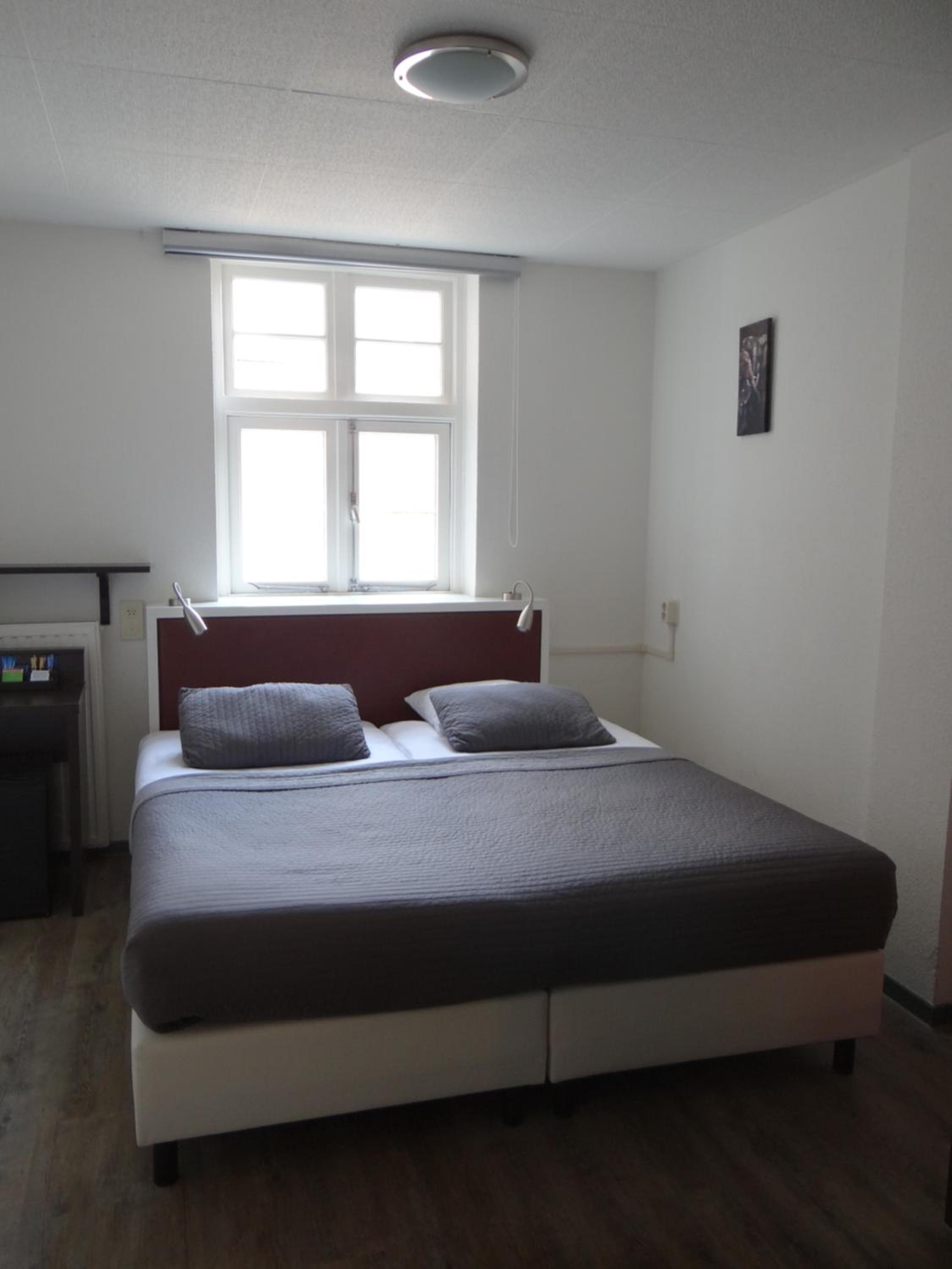 Standard Room 2 Single Beds