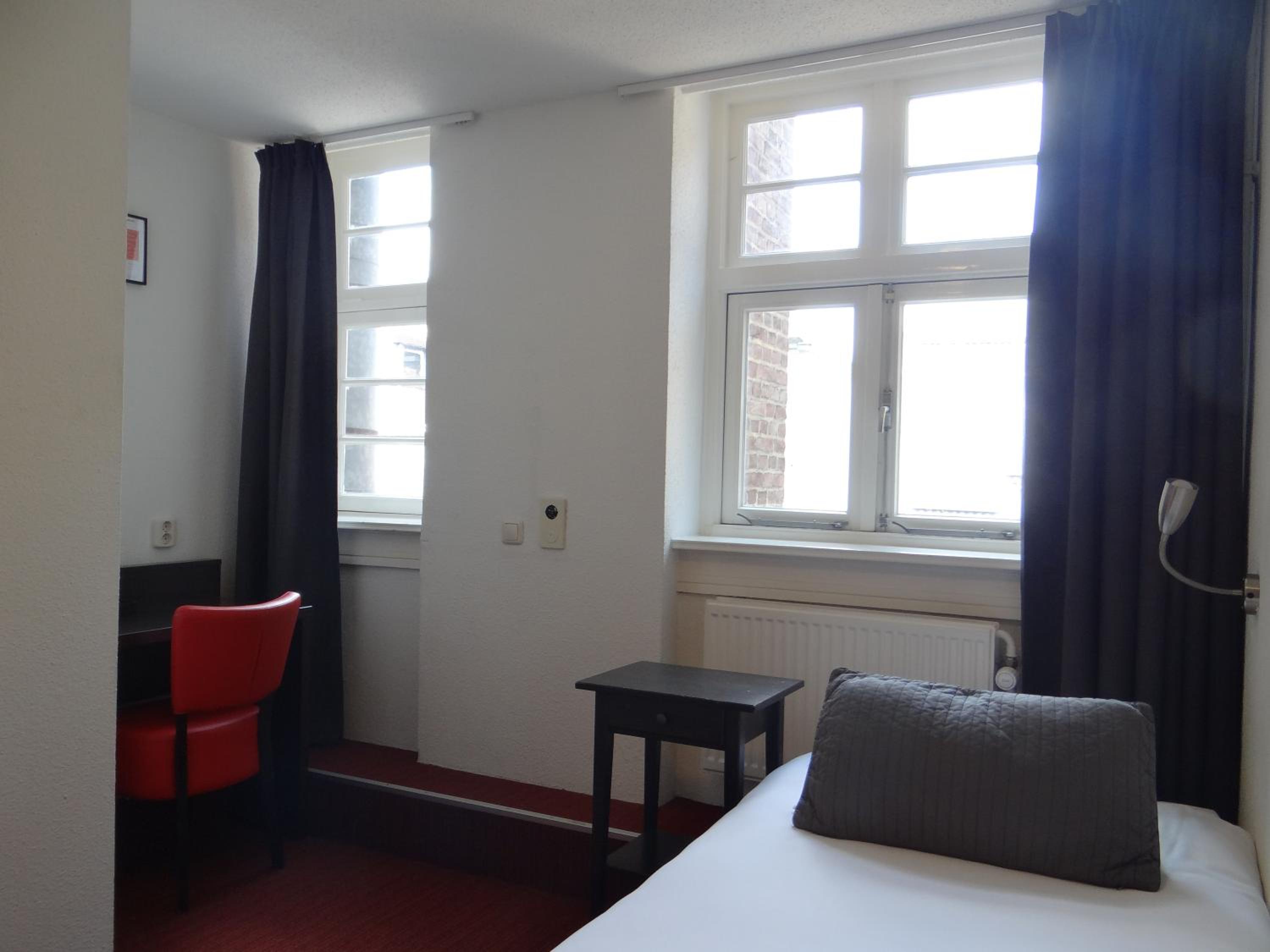 Standard Room 1 Single Bed photo 2