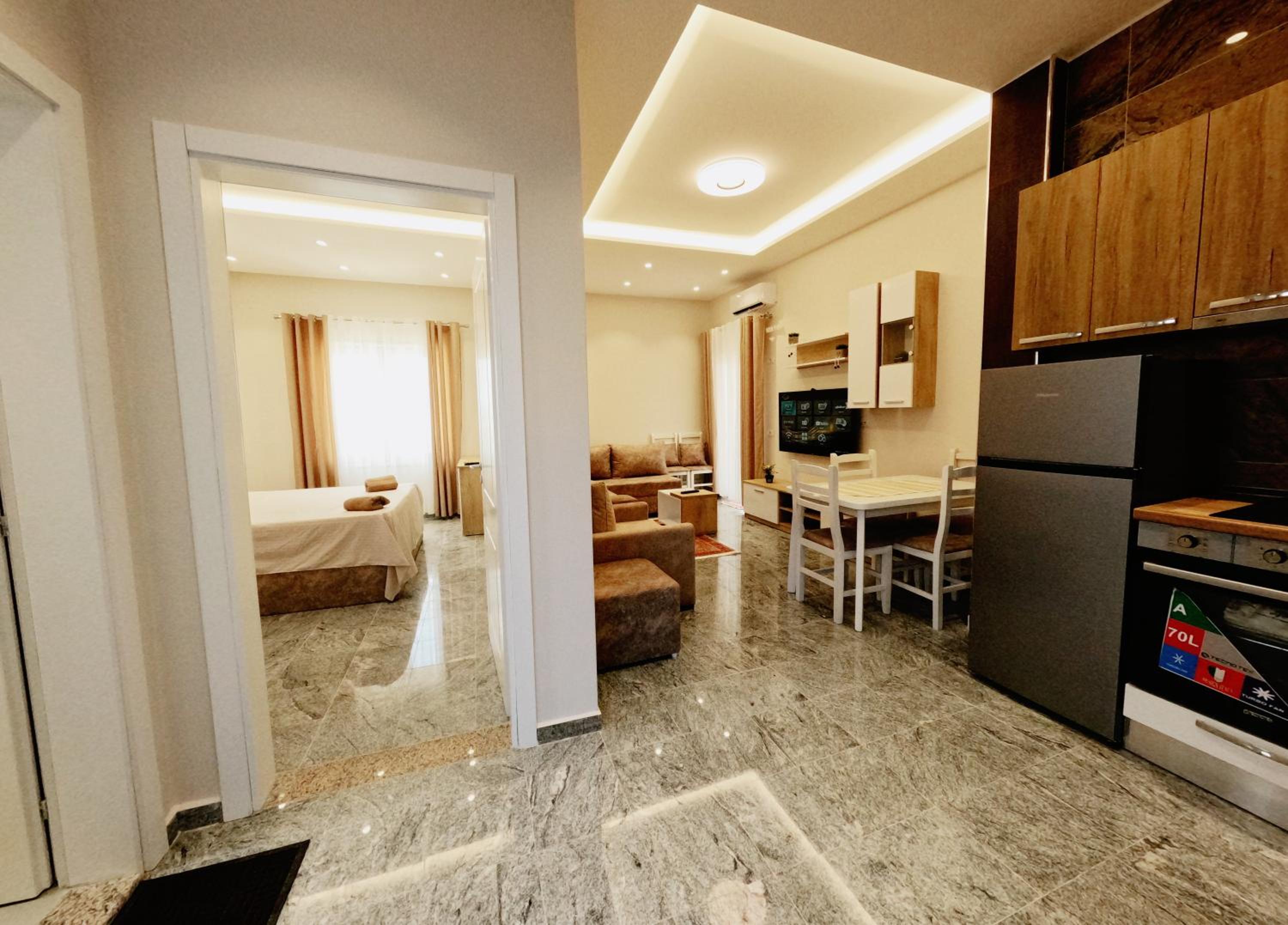 Apartment with Balcony photo 2