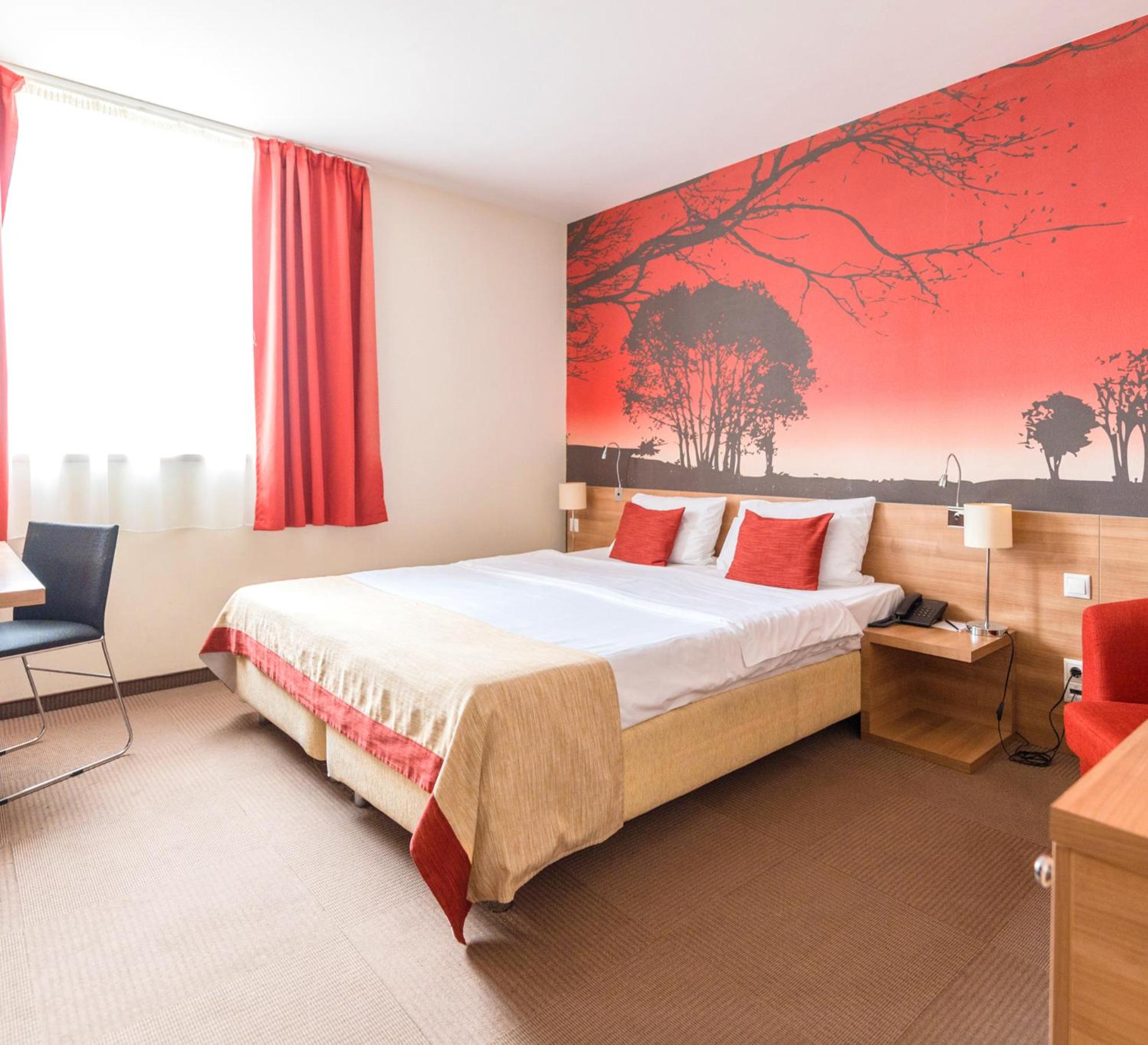 Standard Twin/Double Room - Photo 8