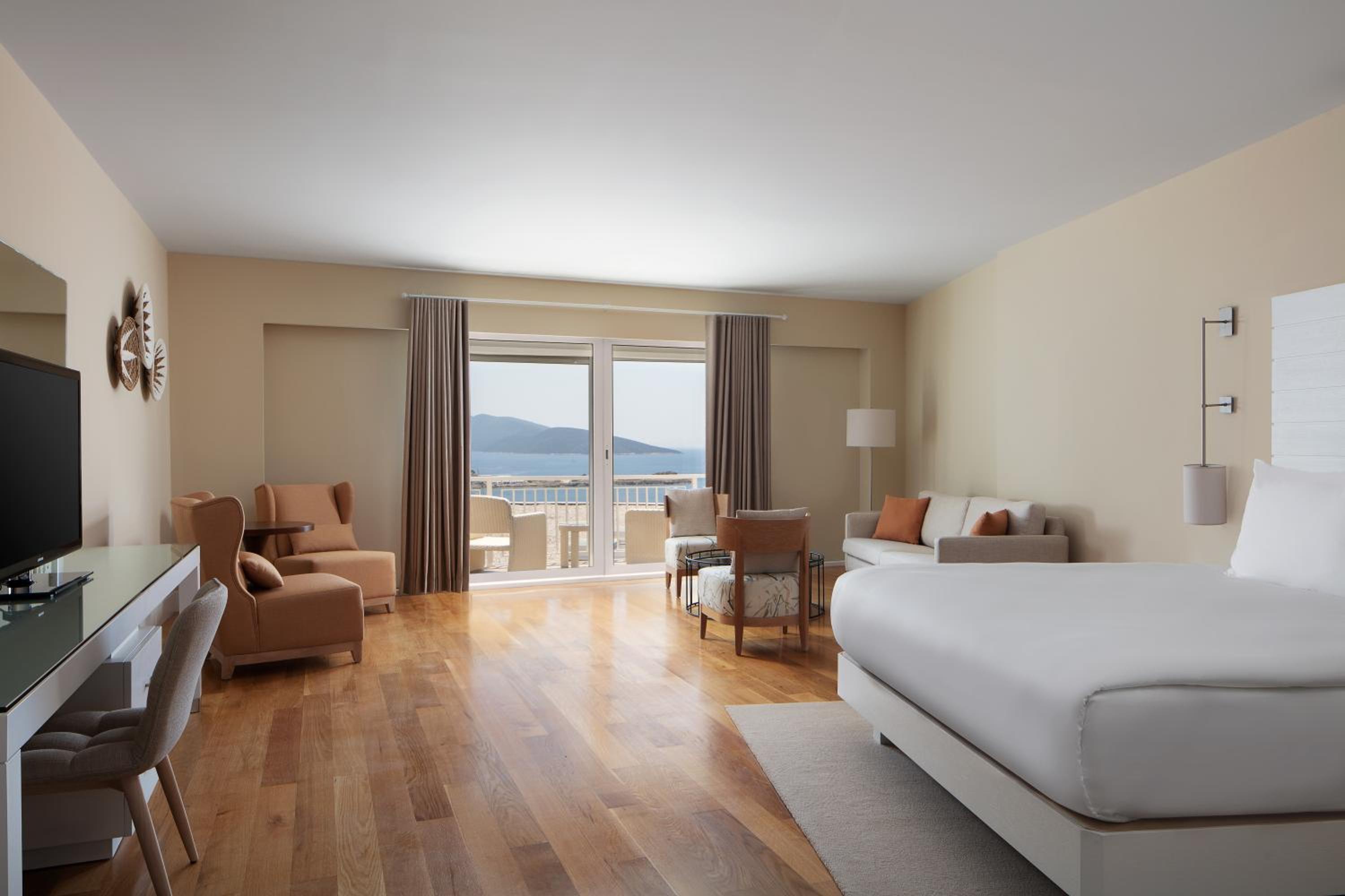 Family Room with Sea View - Photo 1