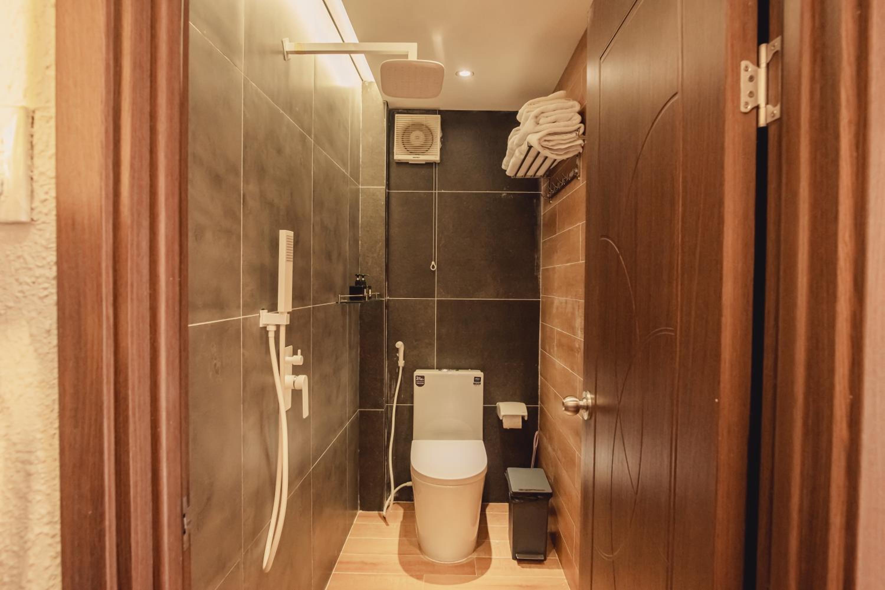 Economy Triple Room - Photo 5