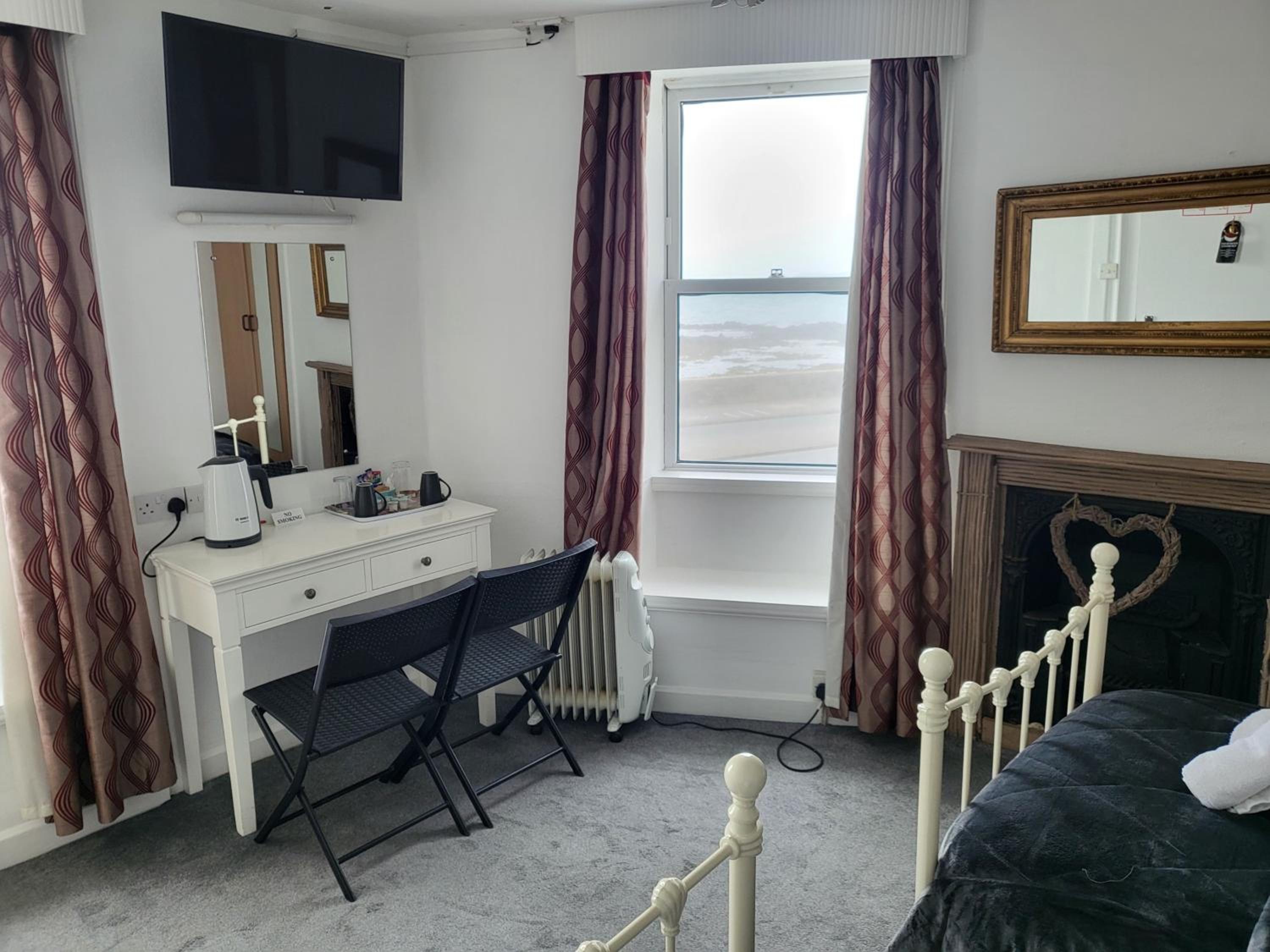 Twin Room with Sea View photo 2