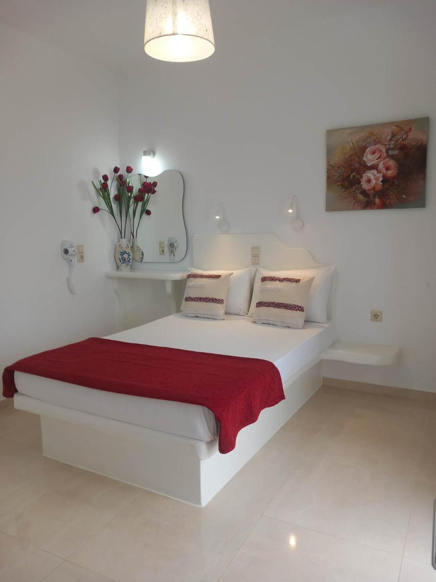 Double Room with Balcony - Photo 1