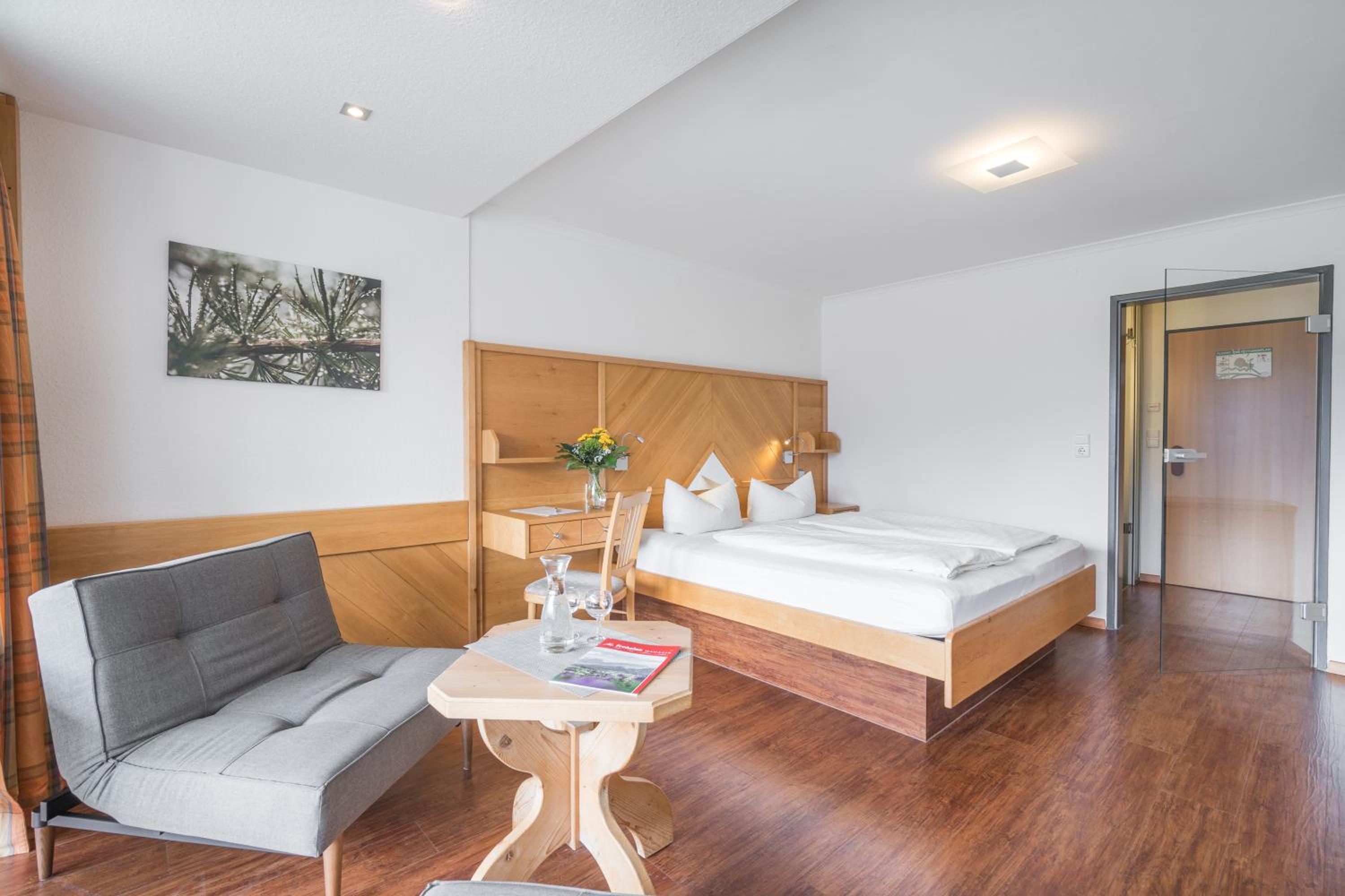 Double Room with Balcony photo 2