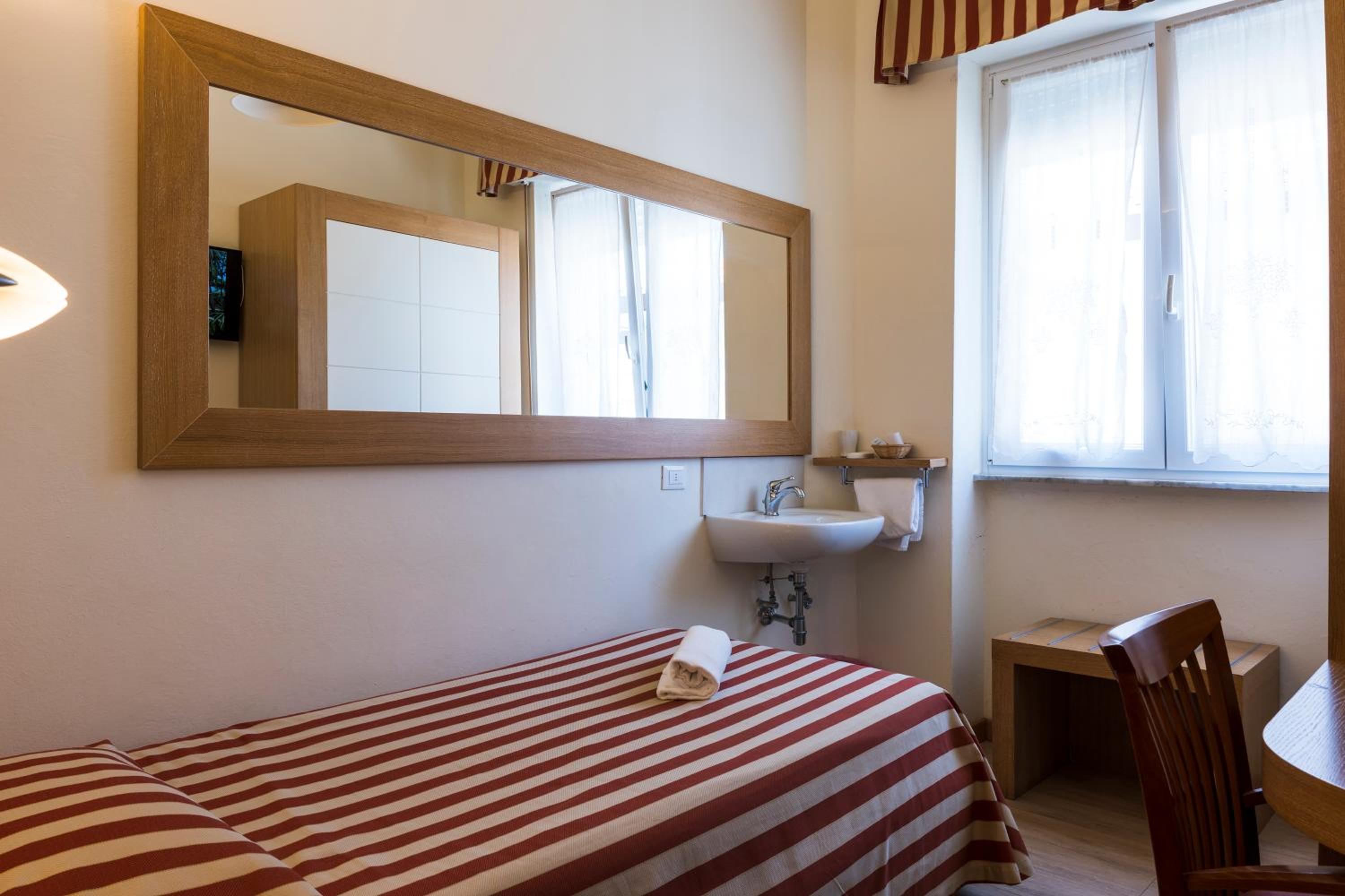 Single Room photo 1