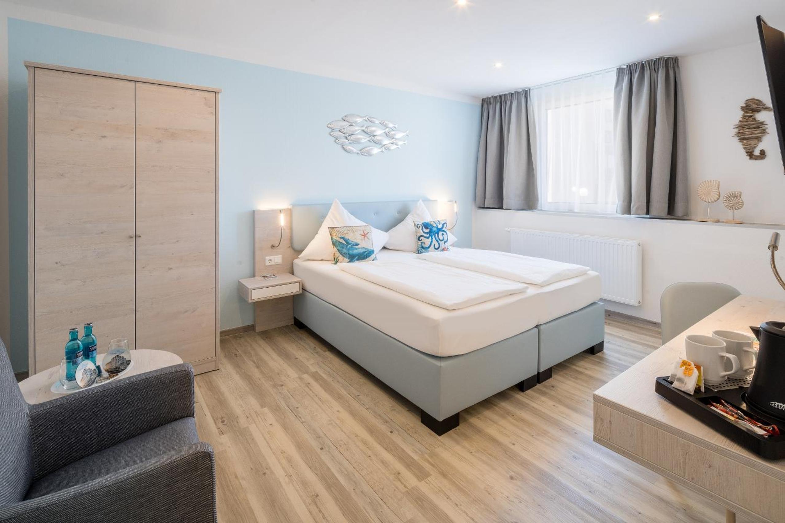 Comfort Double Room with Inland View
