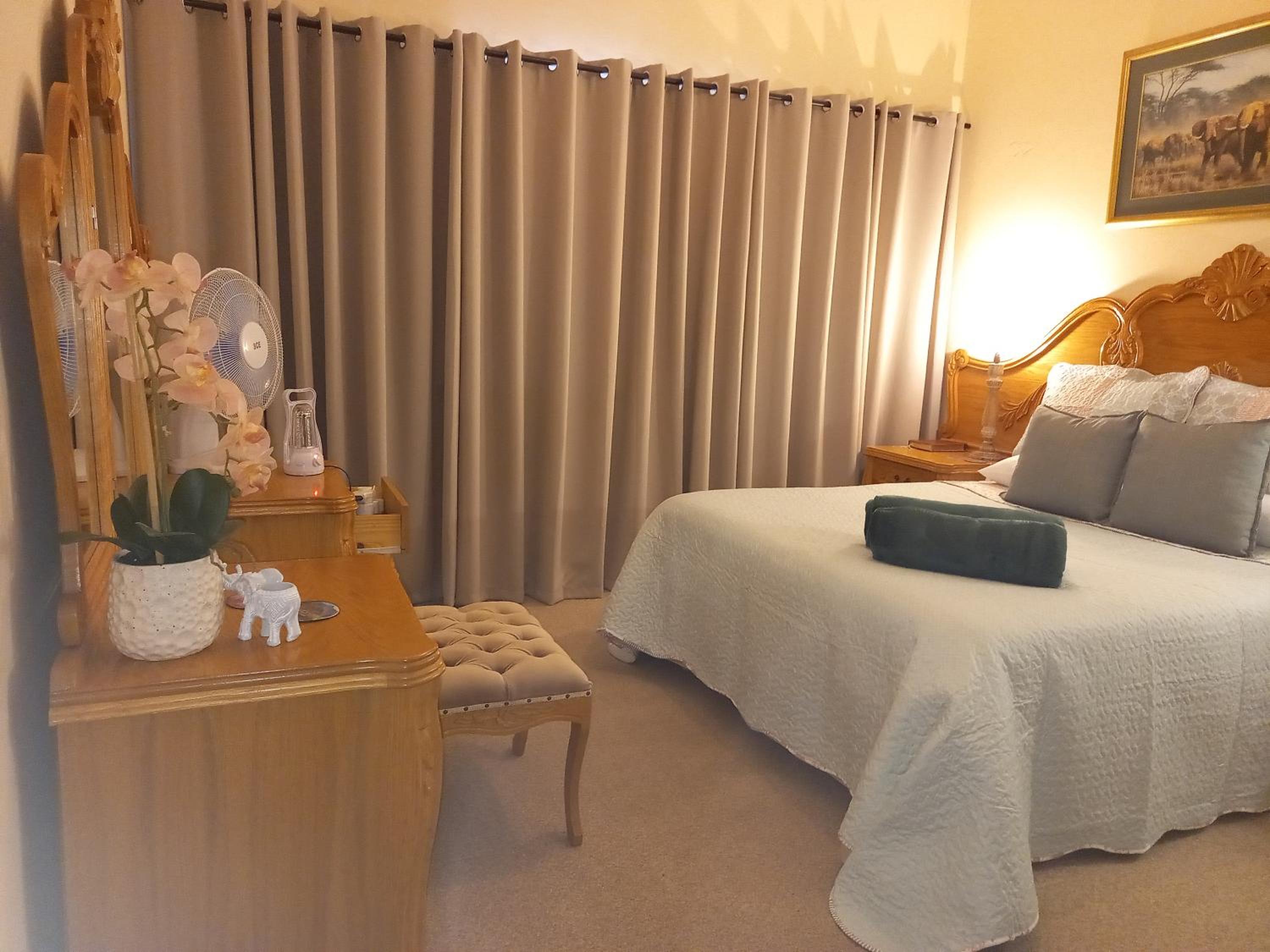 Deluxe Double Room with Shower - Photo 4