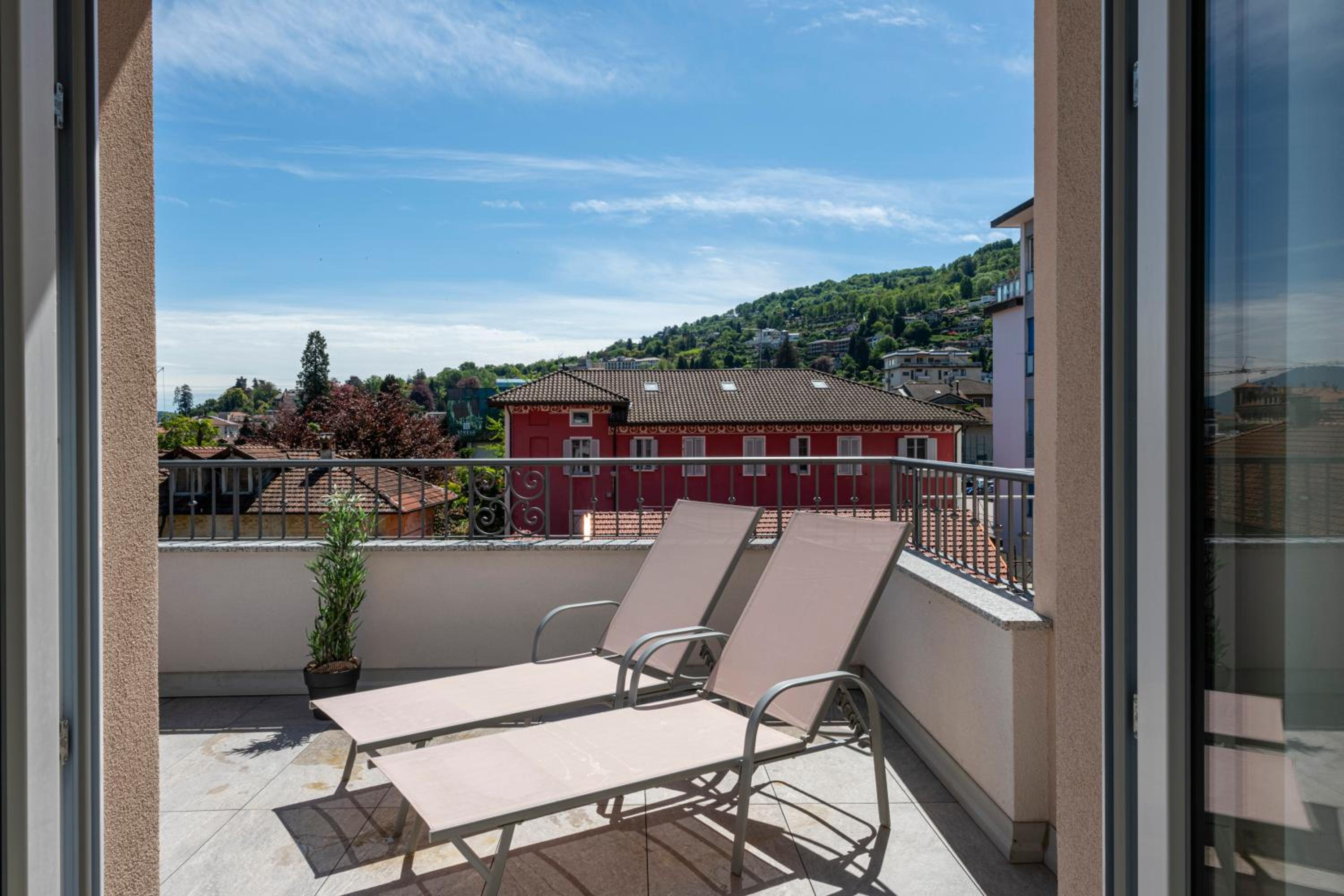 Superior Suite - Photo 5