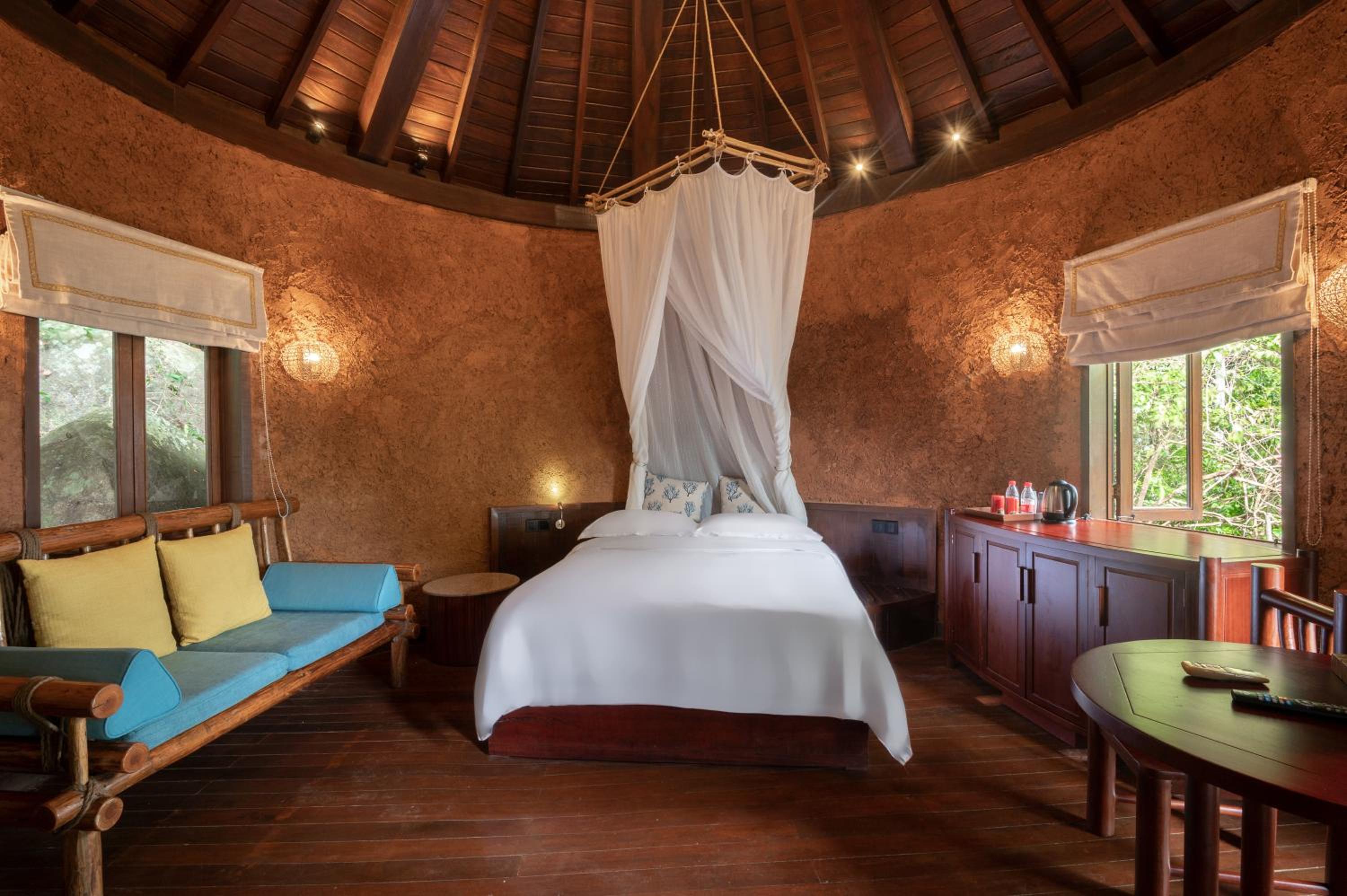 Wilderness-themed Two-Bedroom Holiday Villa (3 Guests)