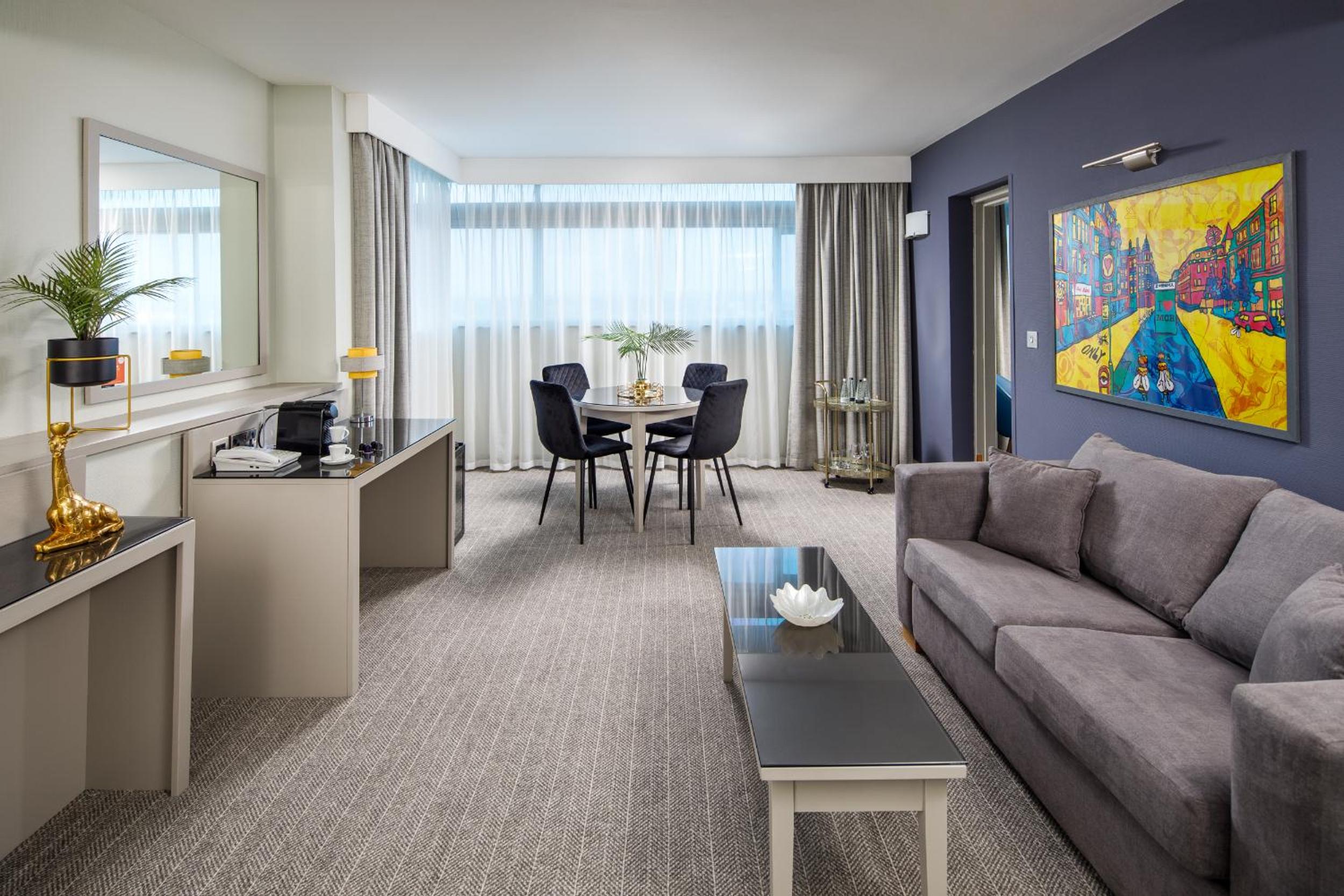 Superior Suite with Double Bed - Photo 5