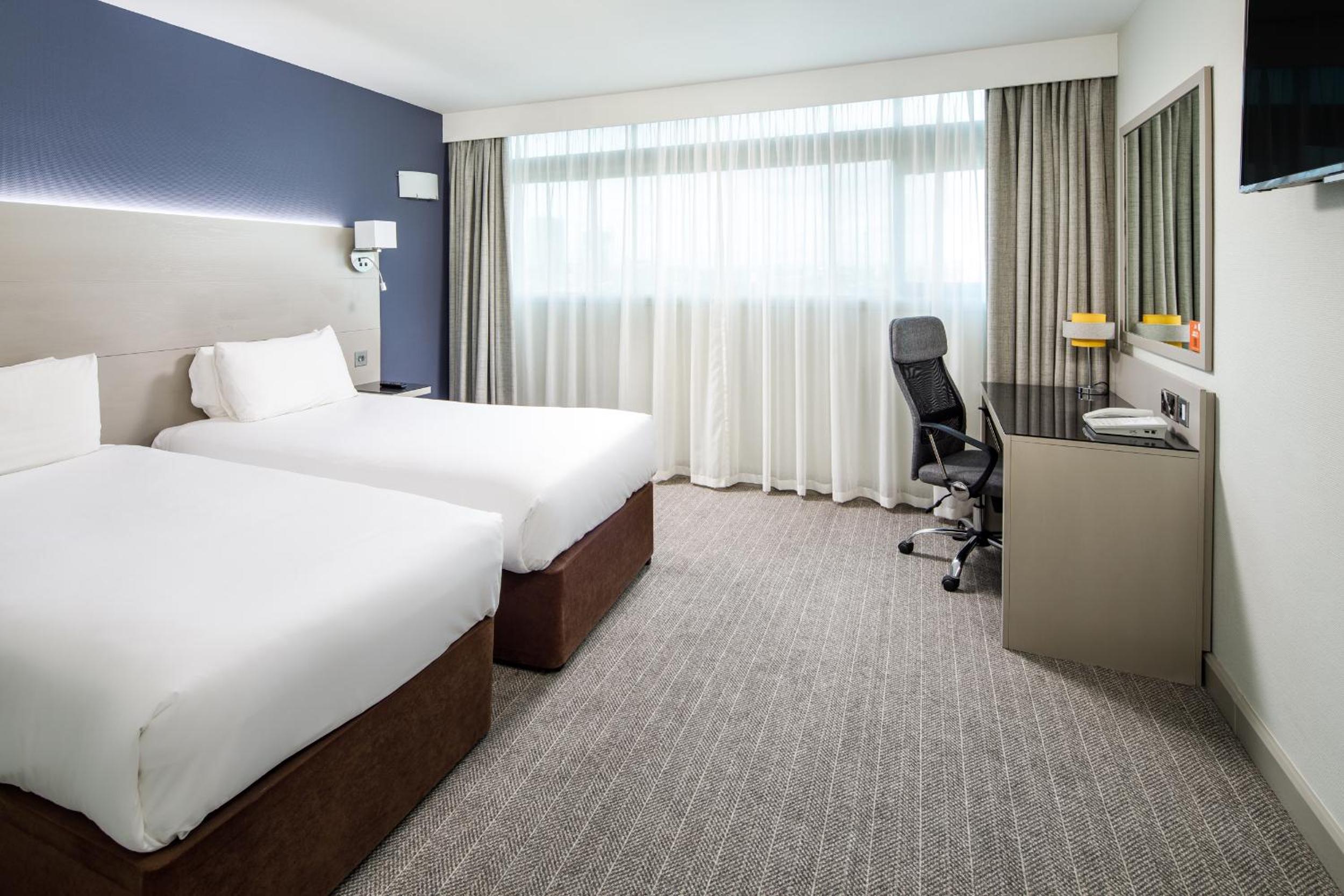 Classic Twin Room - Photo 2