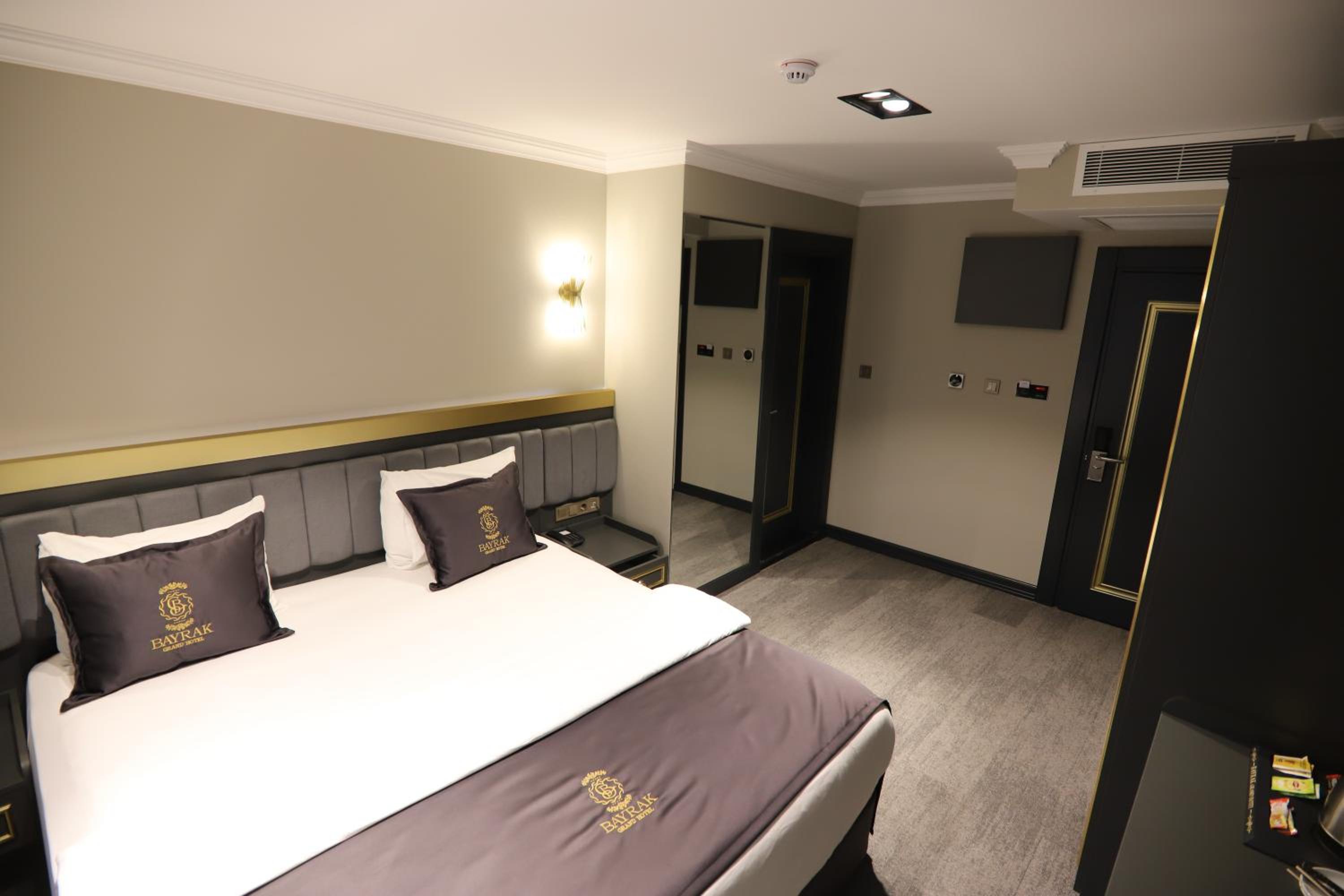 Superior Double Room - Photo 2