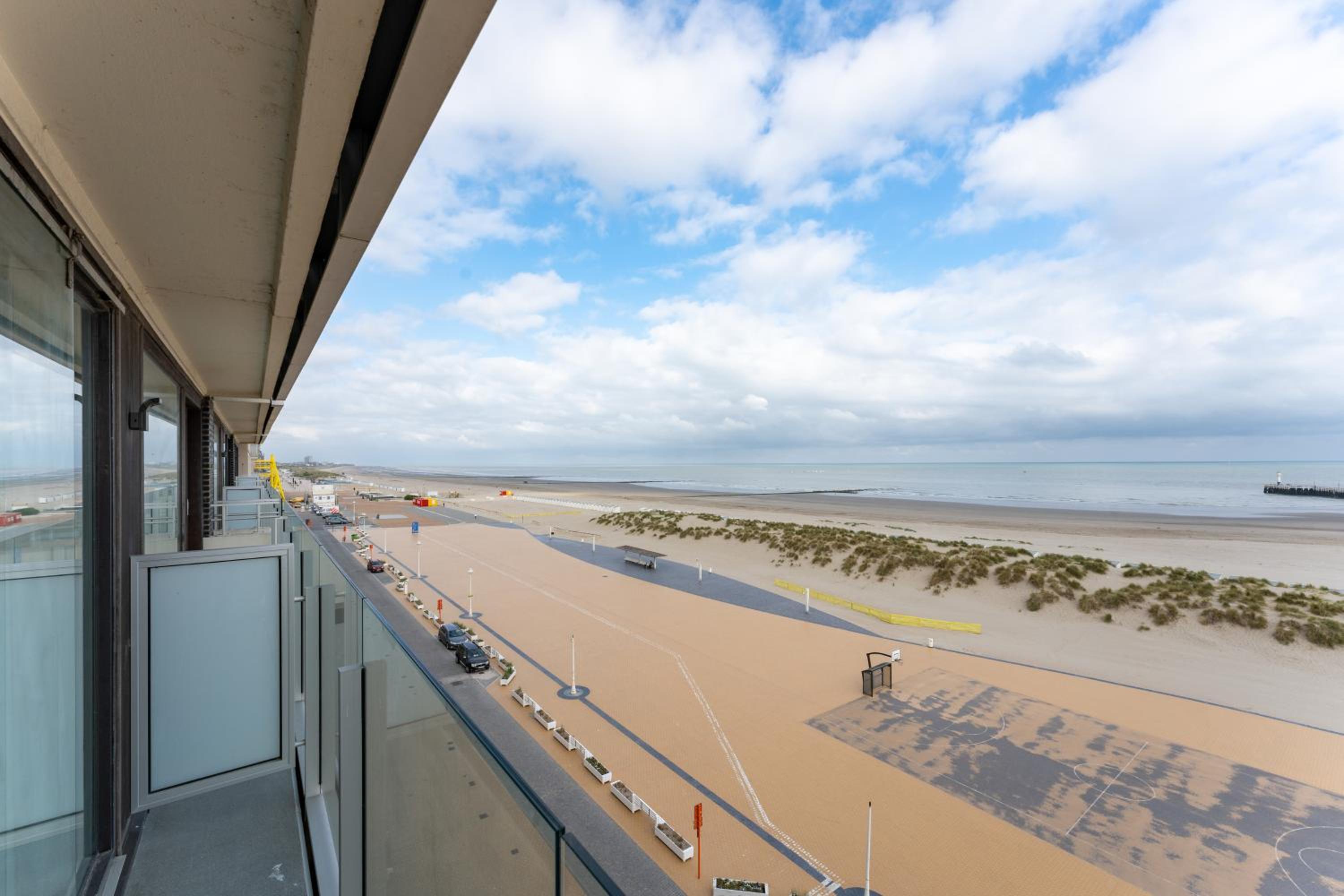 Apartment with Sea View photo 2