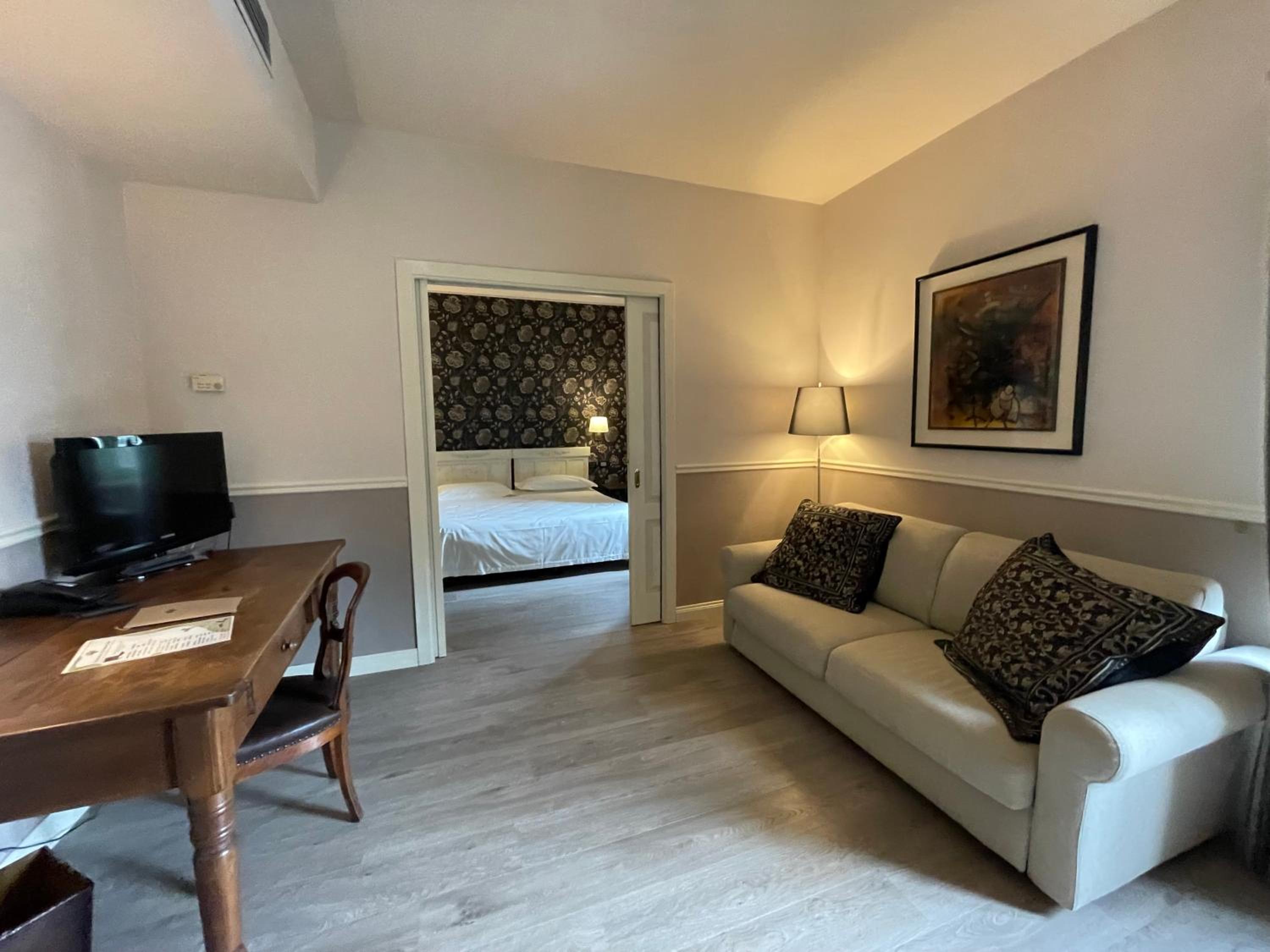 Suite photo 1