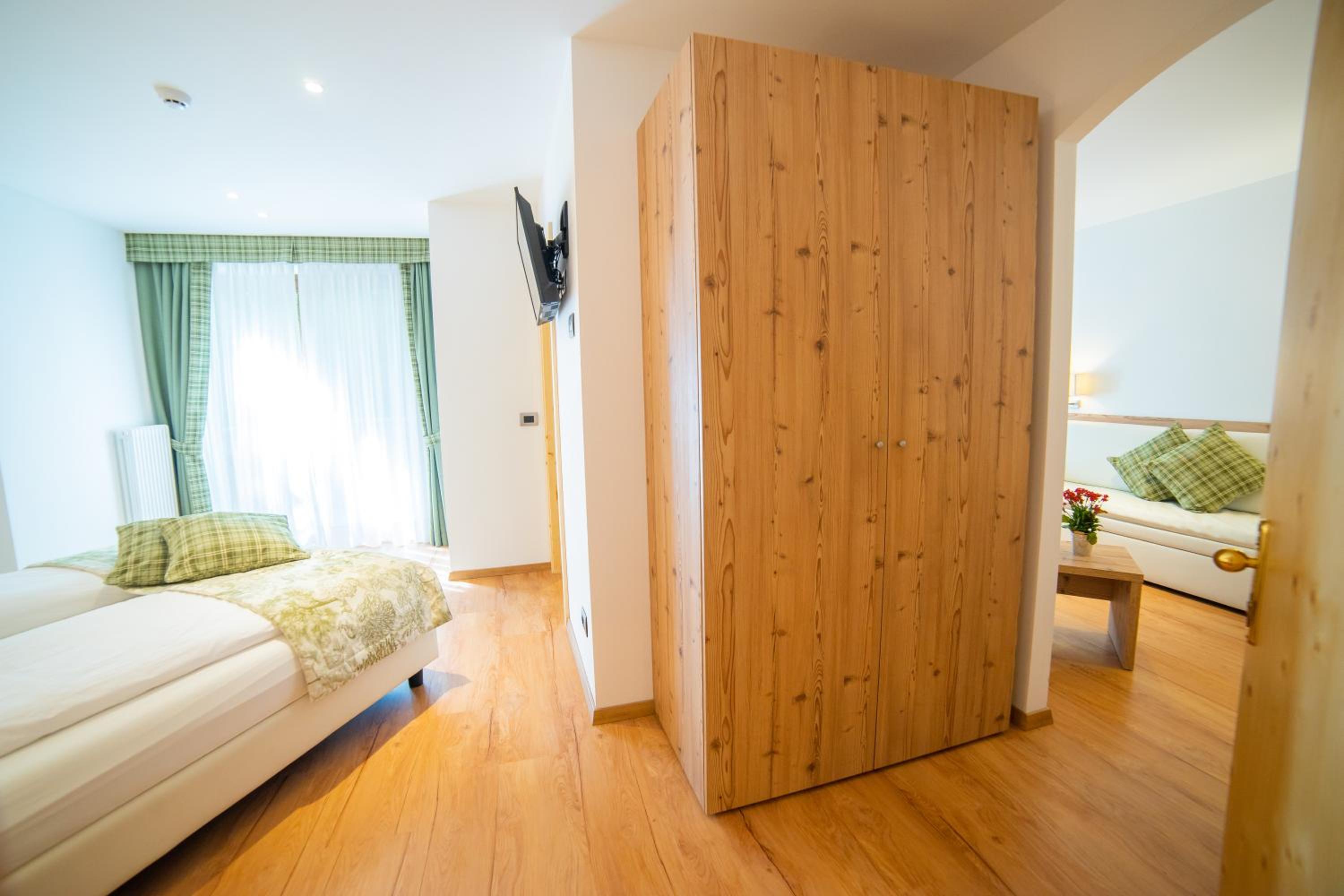 Suite photo 1