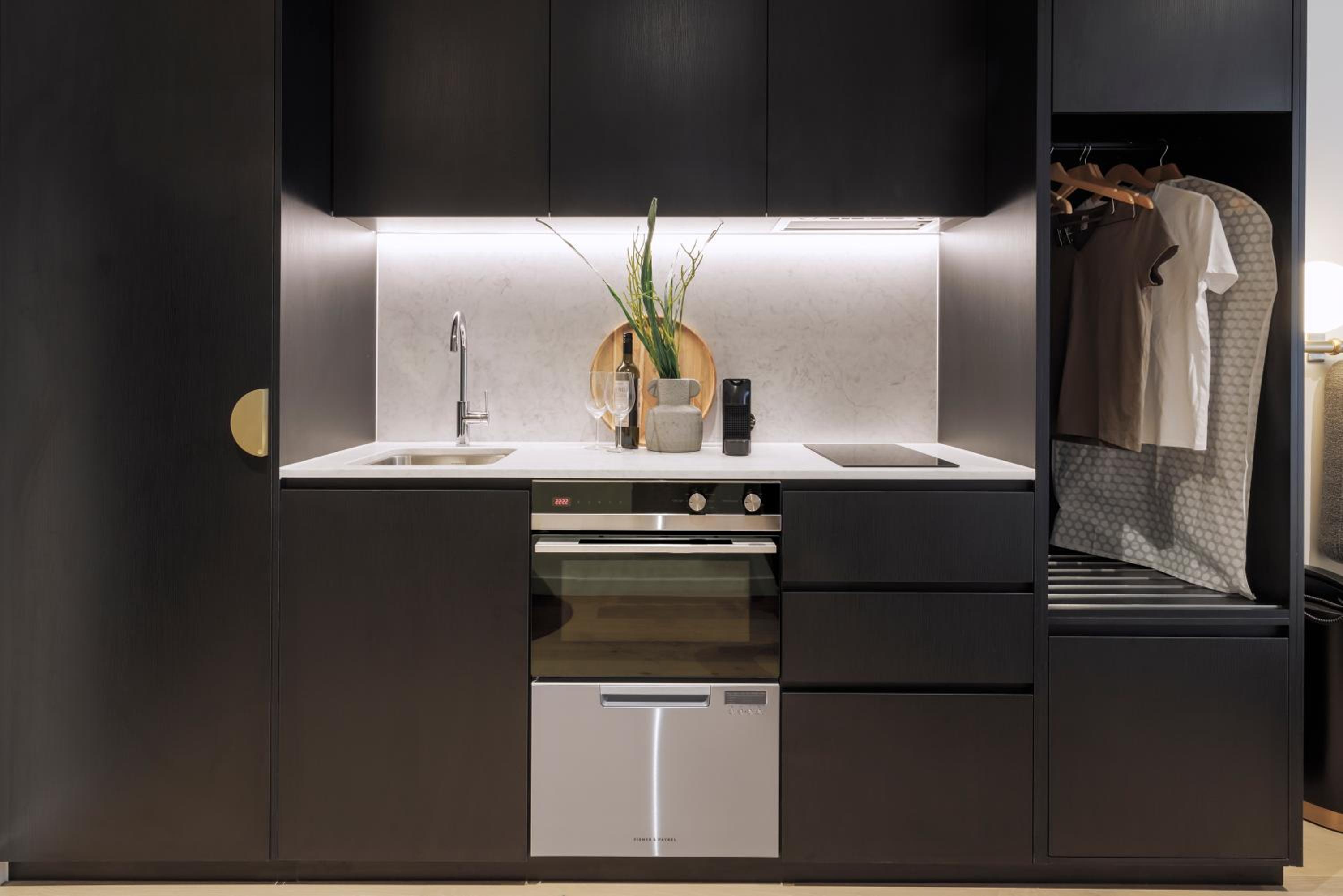 Superior Veriu Suite