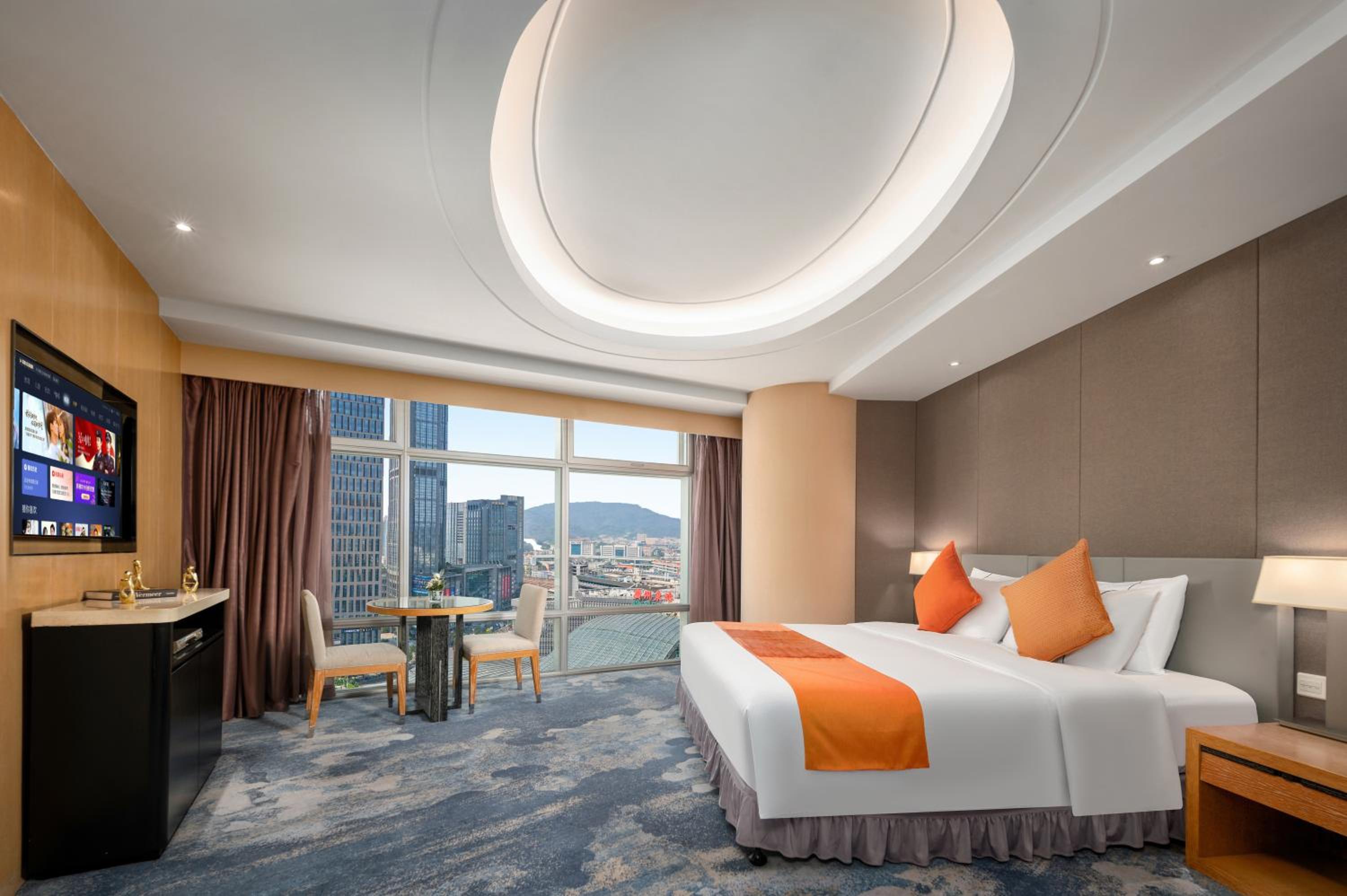 Business Suite - Photo 5
