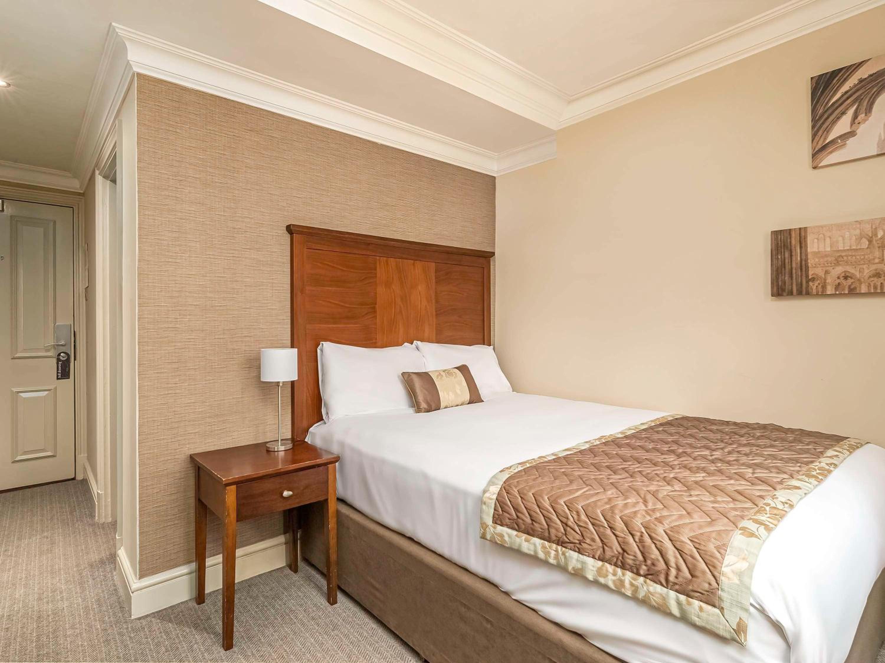 Classic Single Room