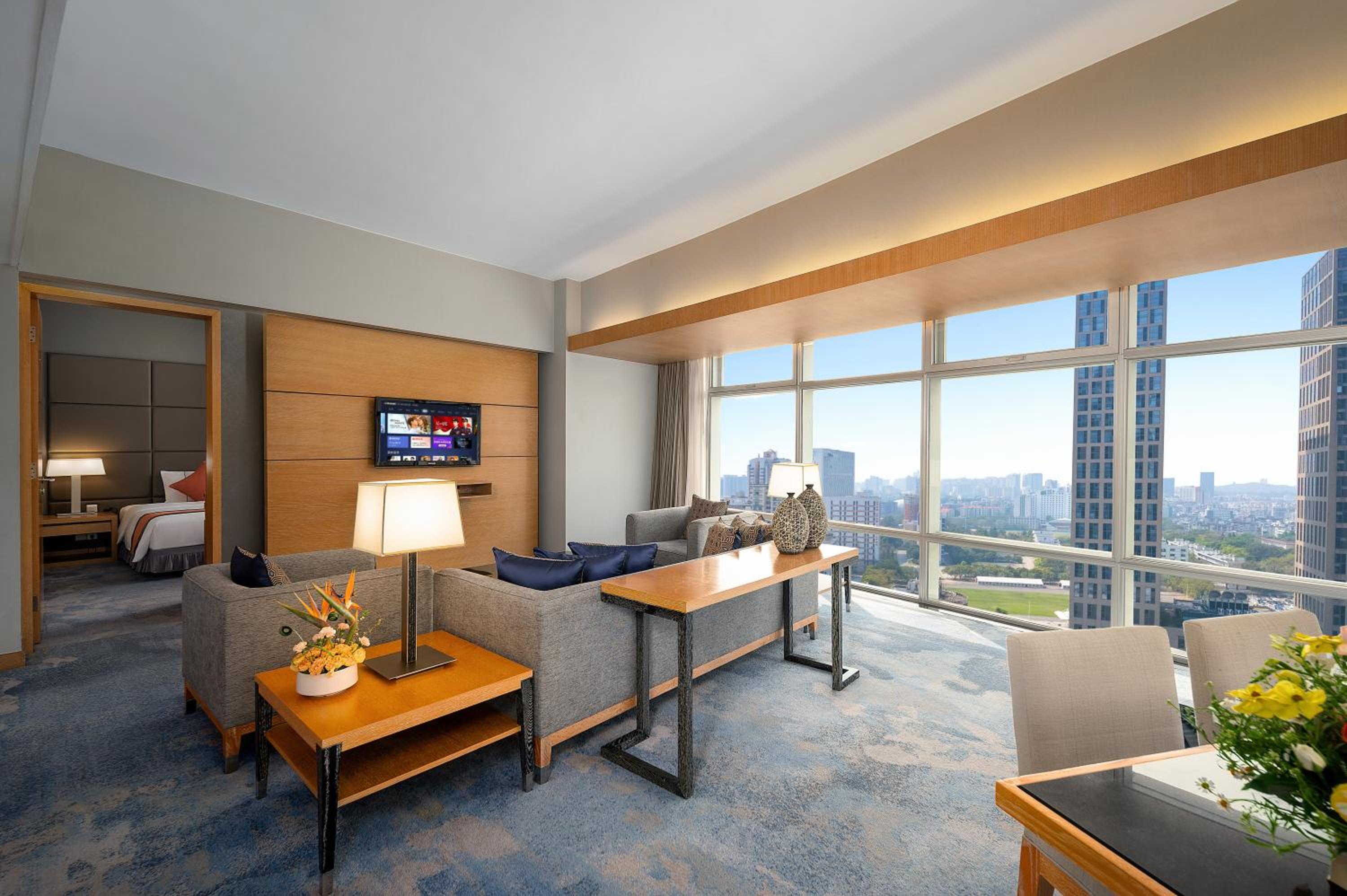 Deluxe Suite