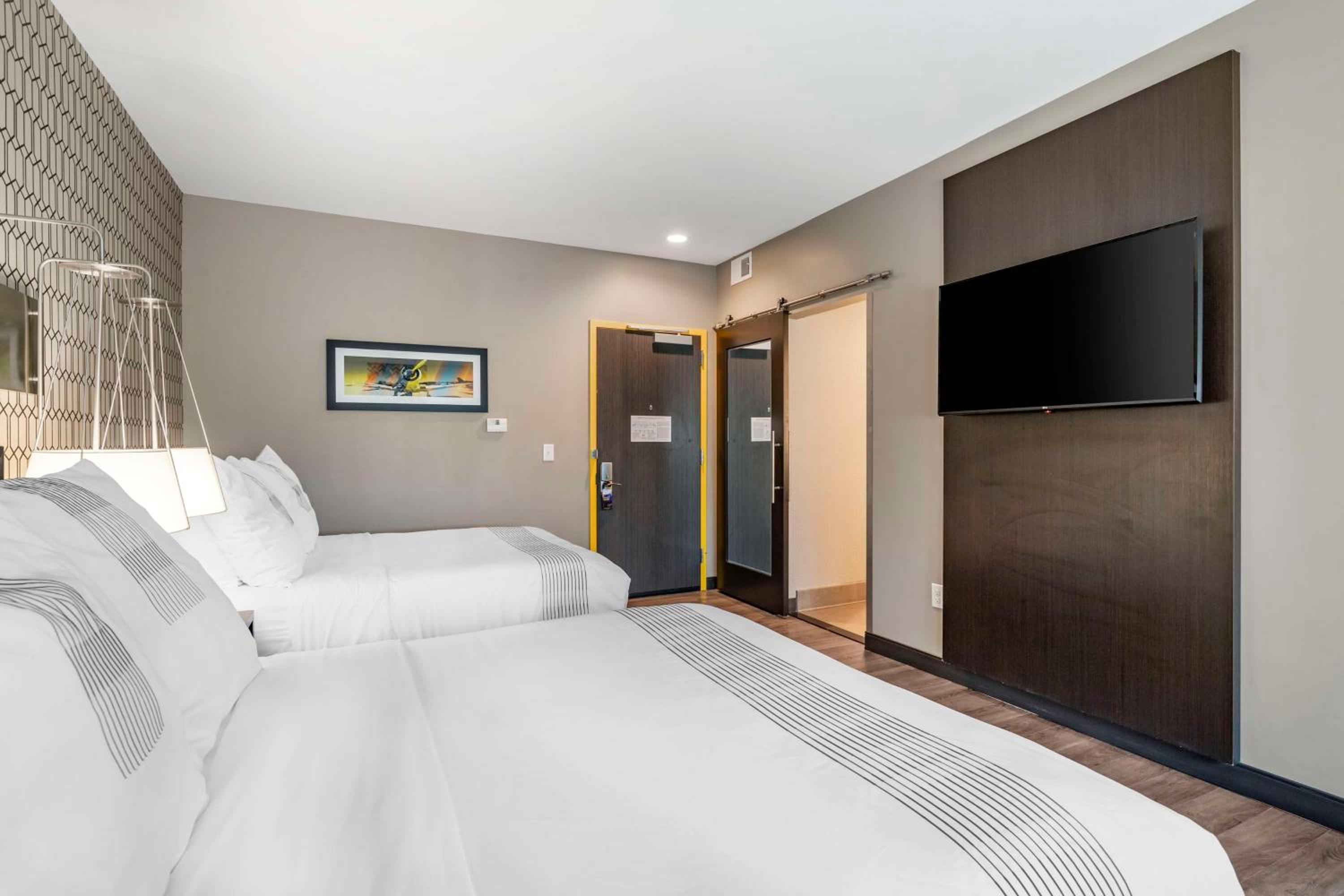 Queen Room with Two Queen Beds