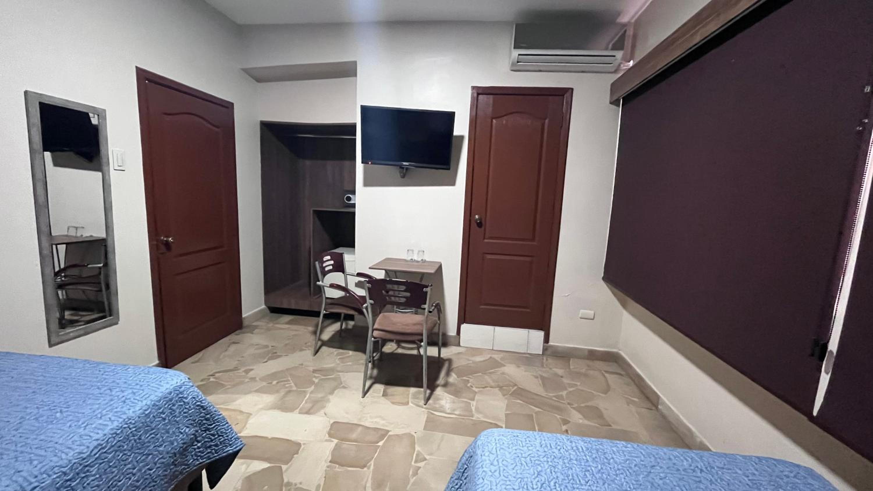Budget Double Room photo 3