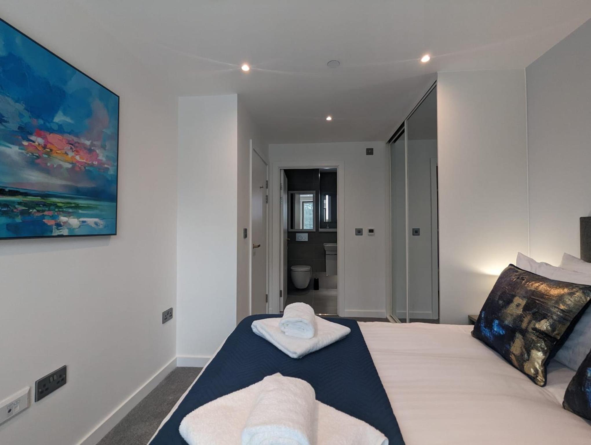 Two Bedroom Townhouse - Terrace photo 3