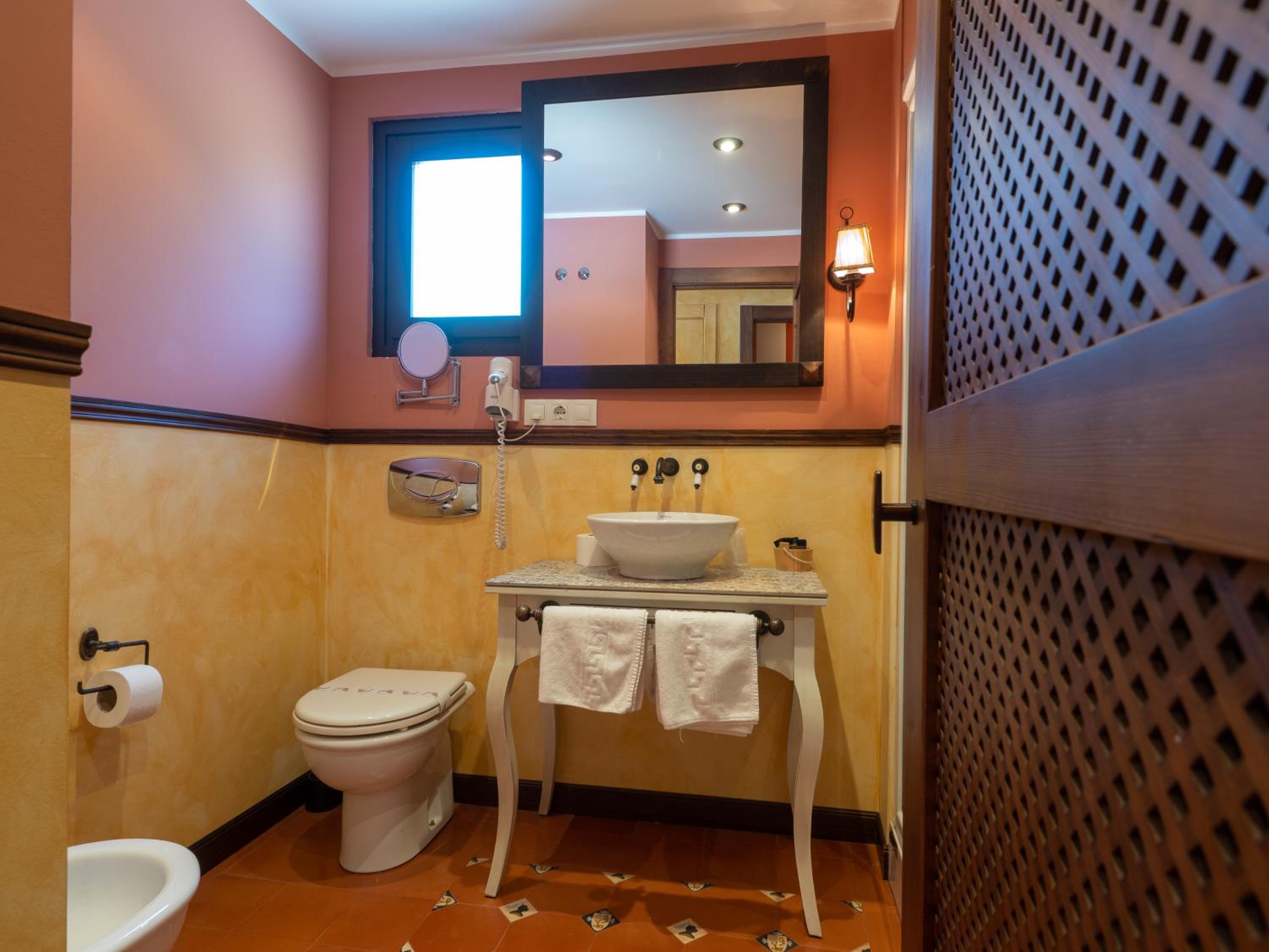 Double Room - Photo 3