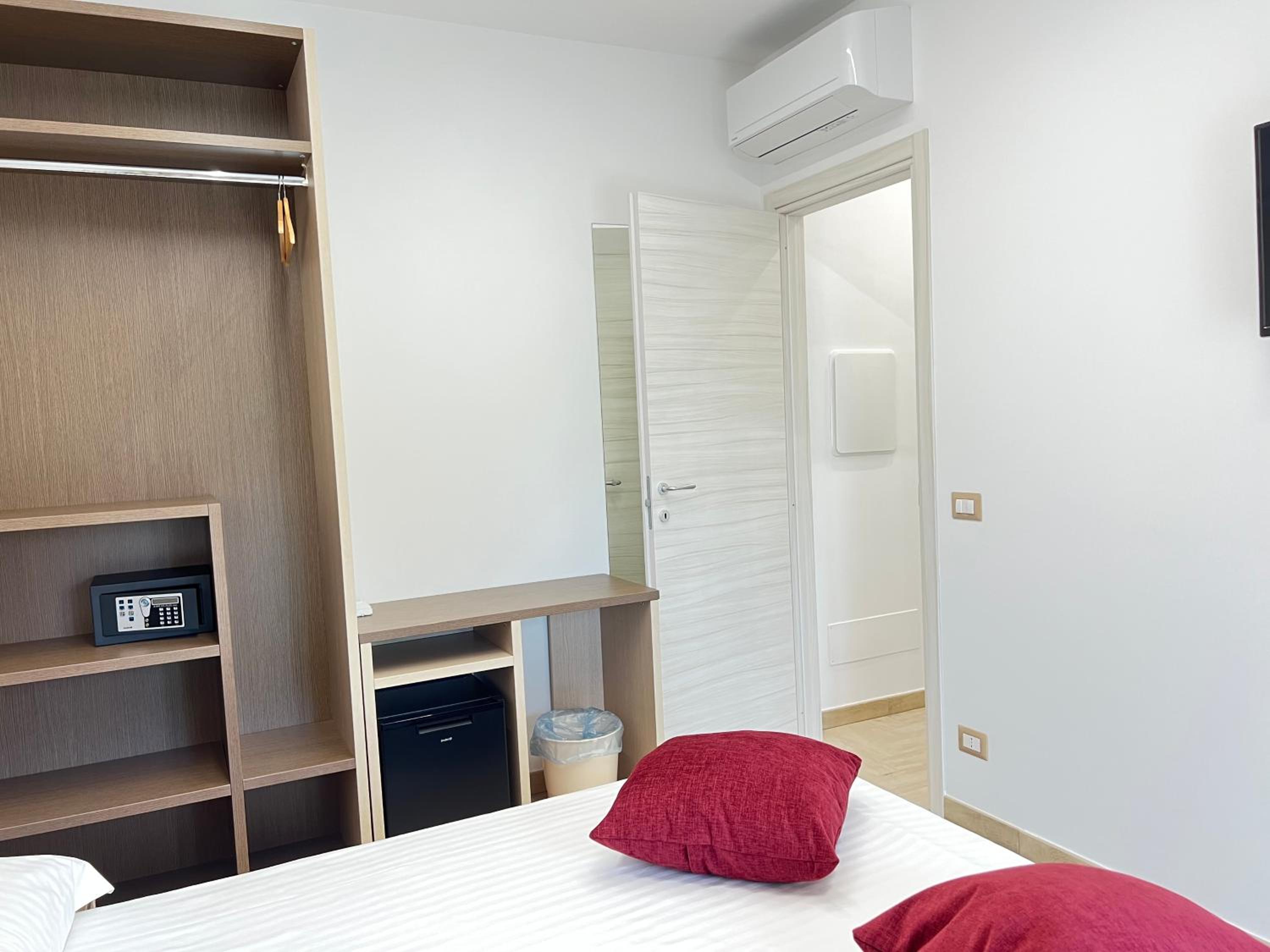Deluxe Family Room - Photo 5
