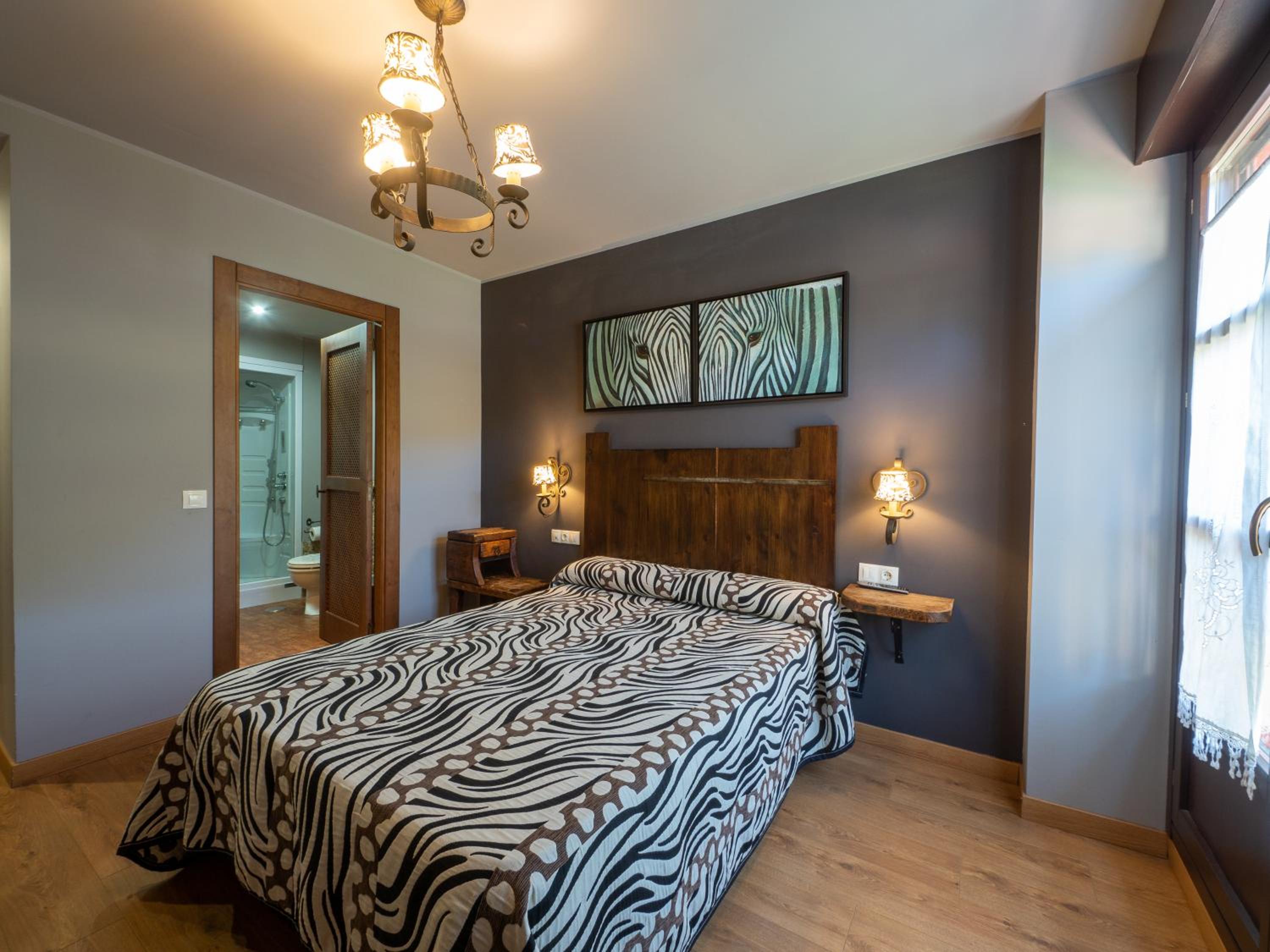 Double Room - Photo 9