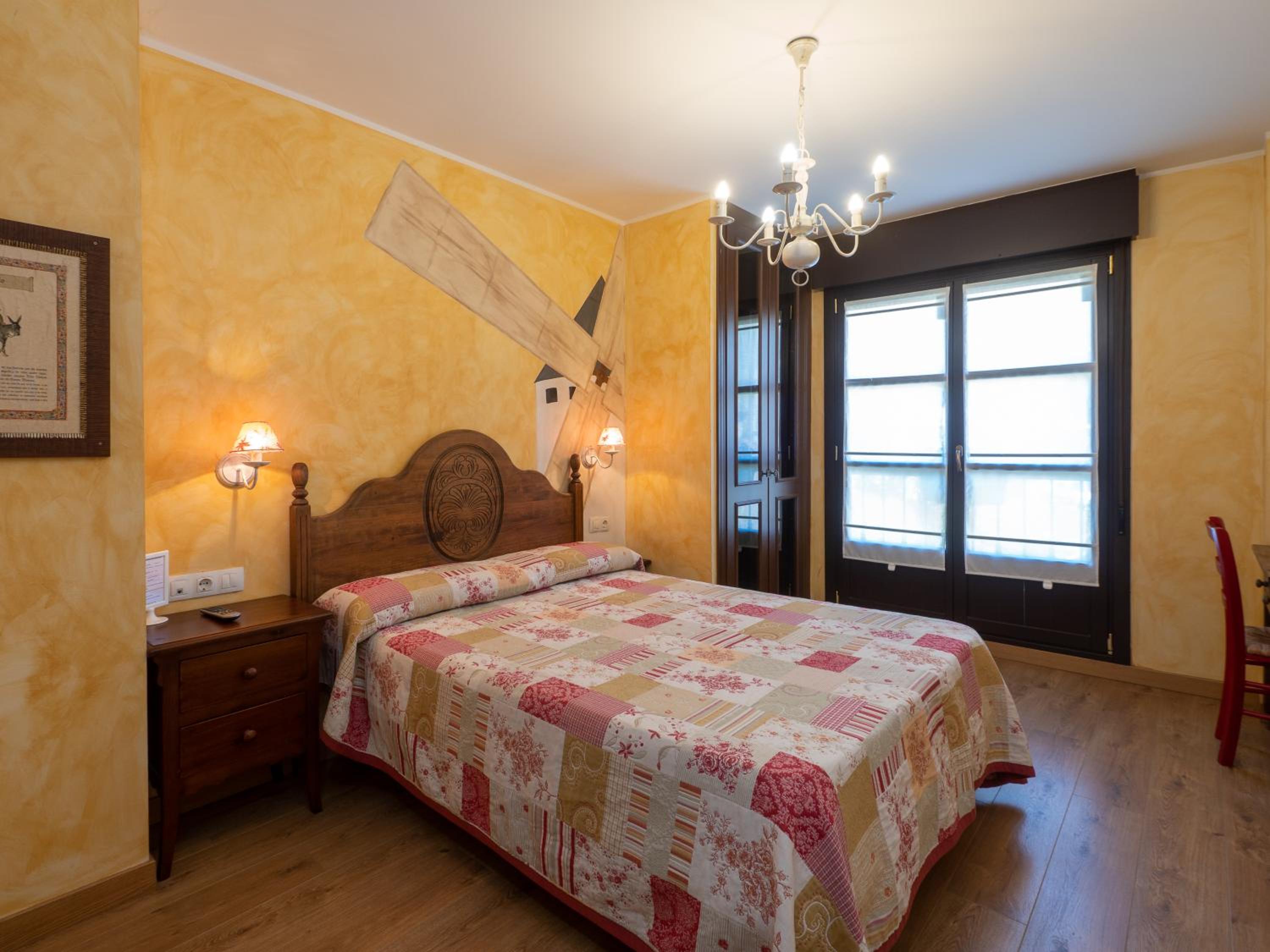 Double Room - Photo 11