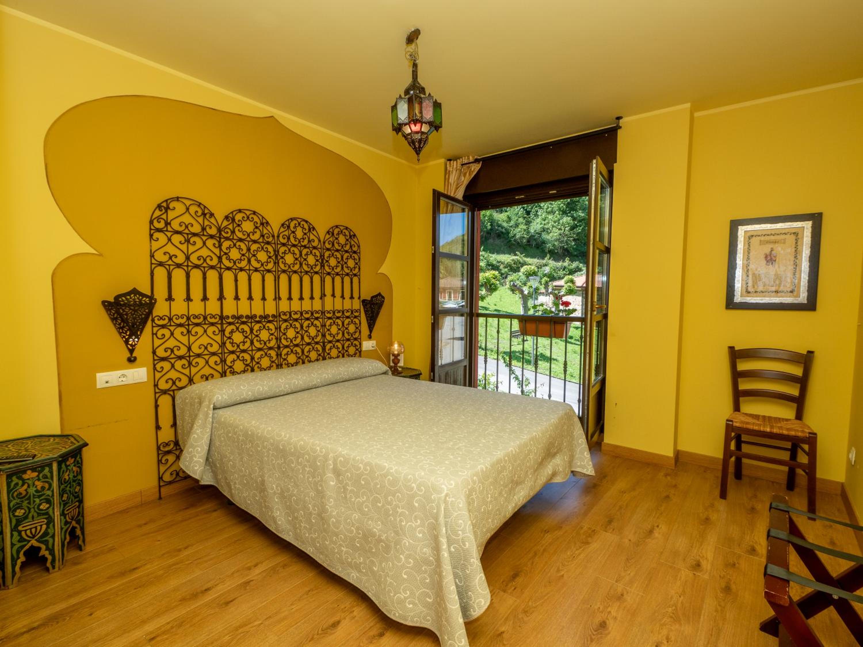 Double Room - Photo 6