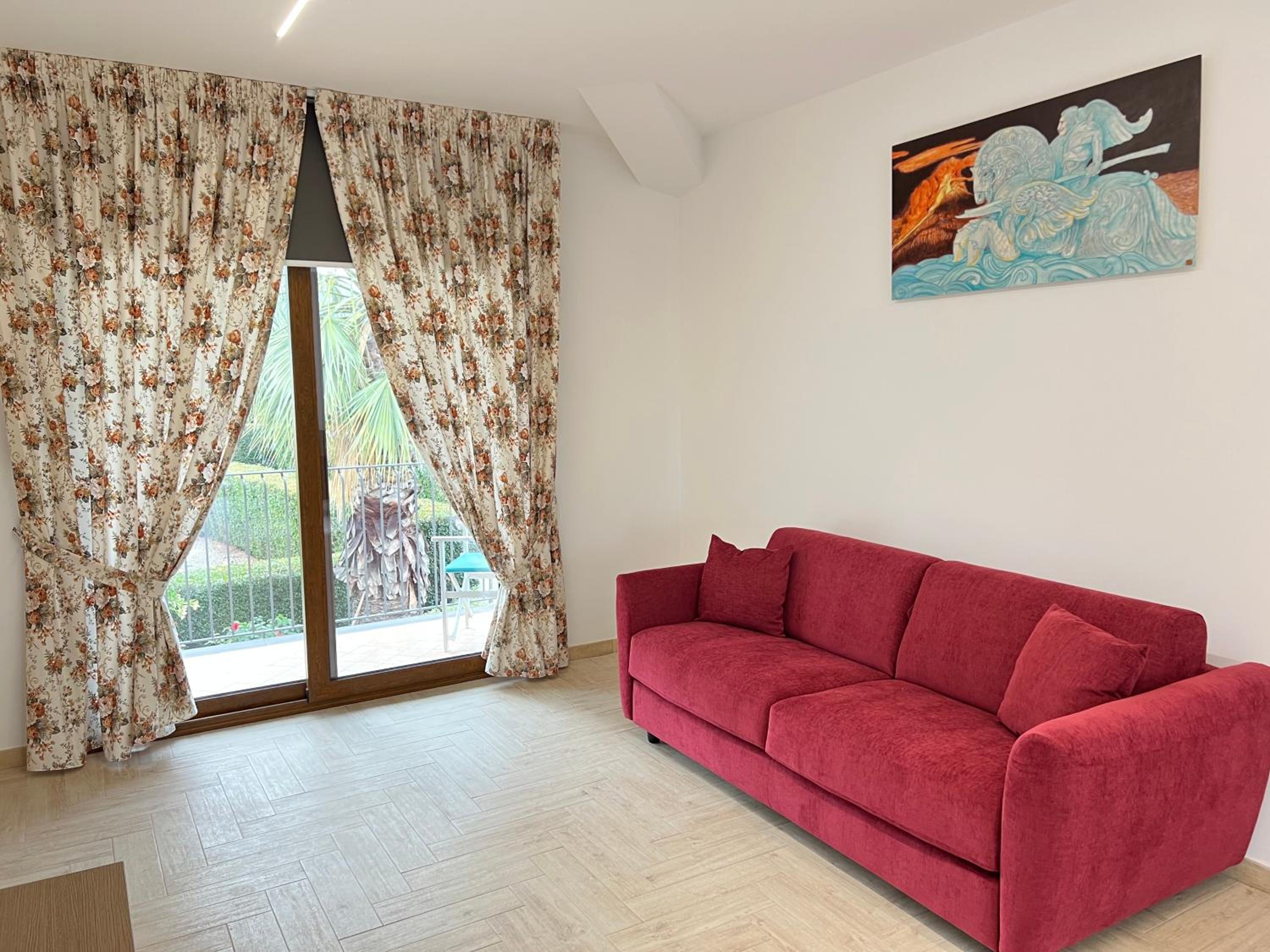 Deluxe Family Room - Photo 1