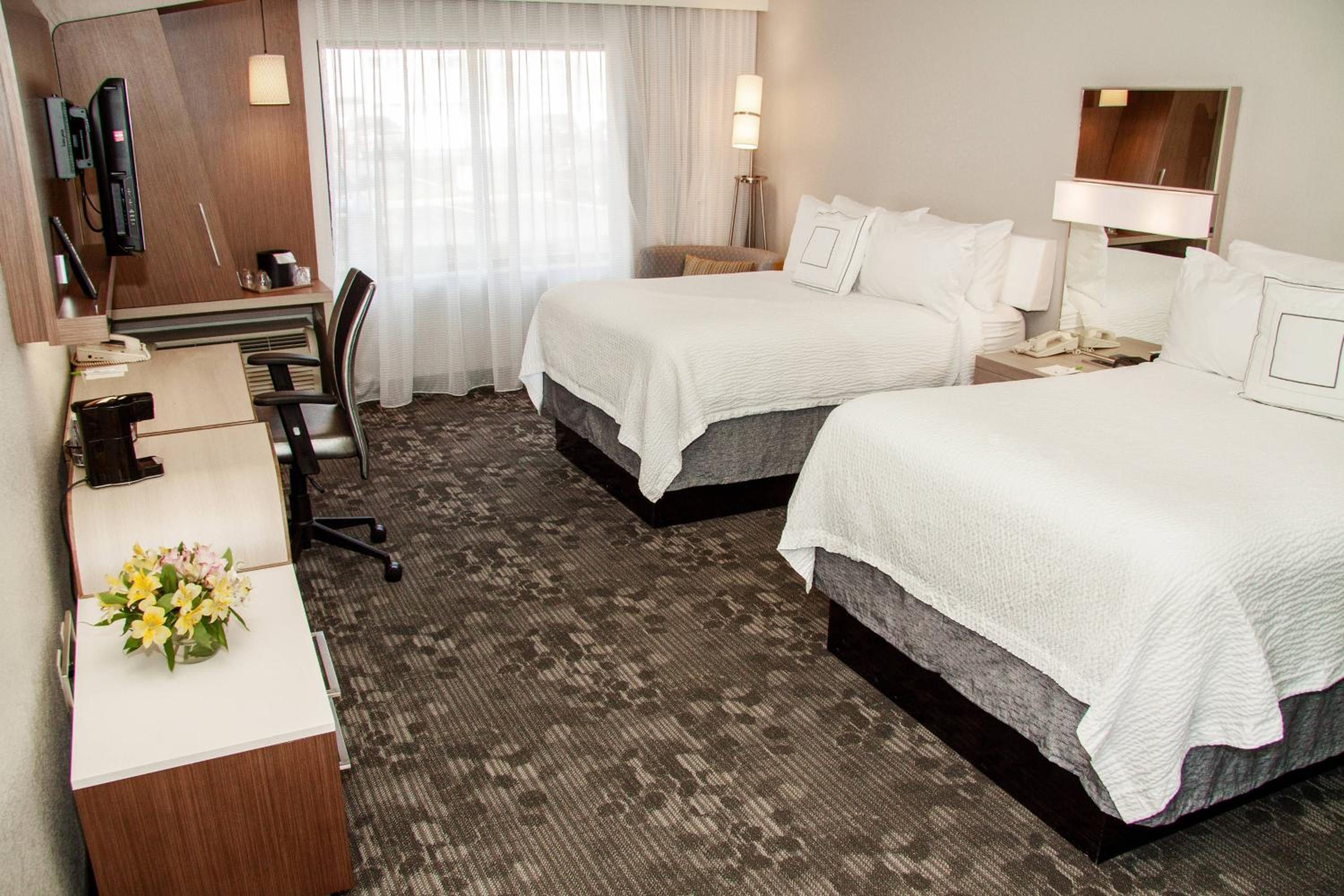 Double Room with Two Double Beds - Photo 1