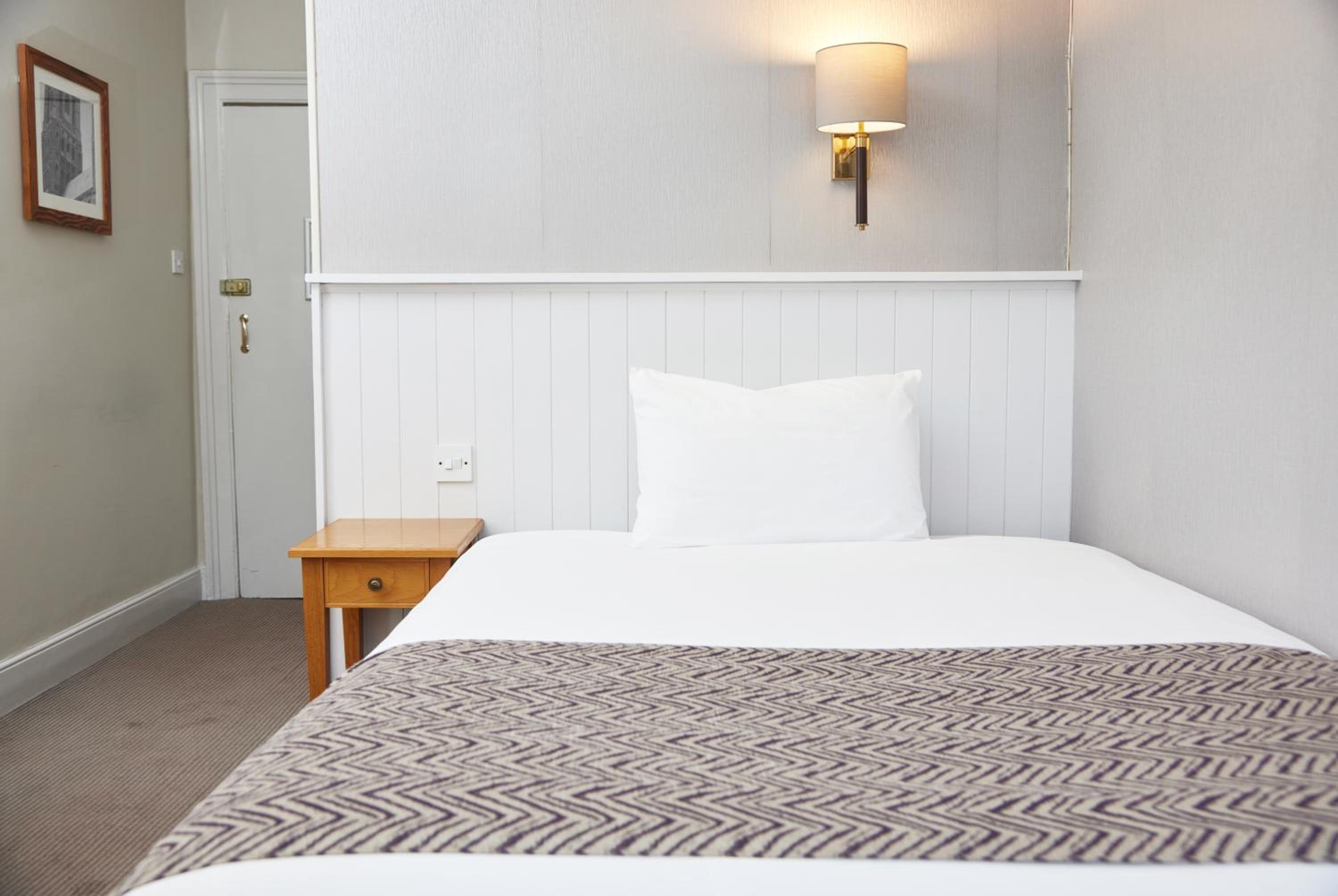 Single Room photo 1